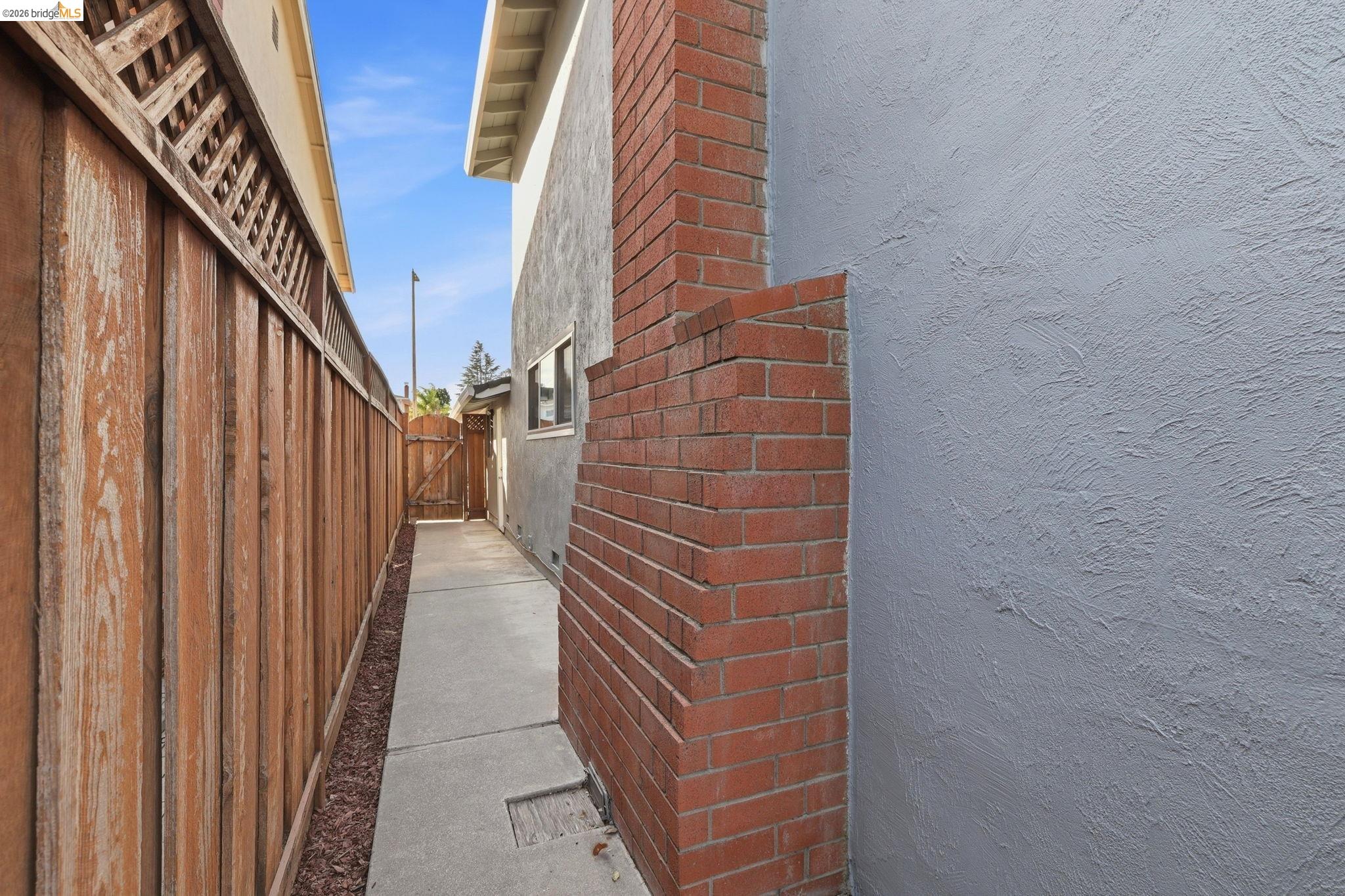 518 Churchill Park Dr