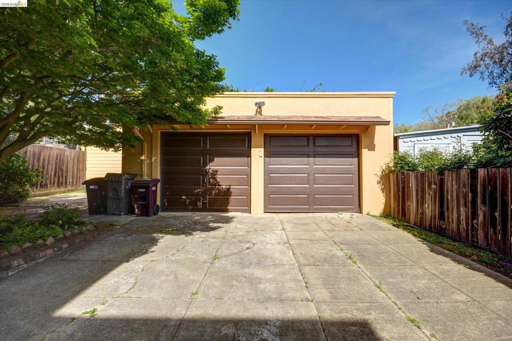 5570 Taft Ave