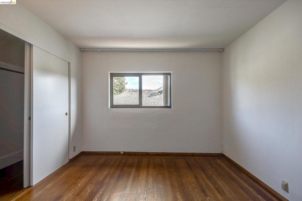 5570 Taft Ave