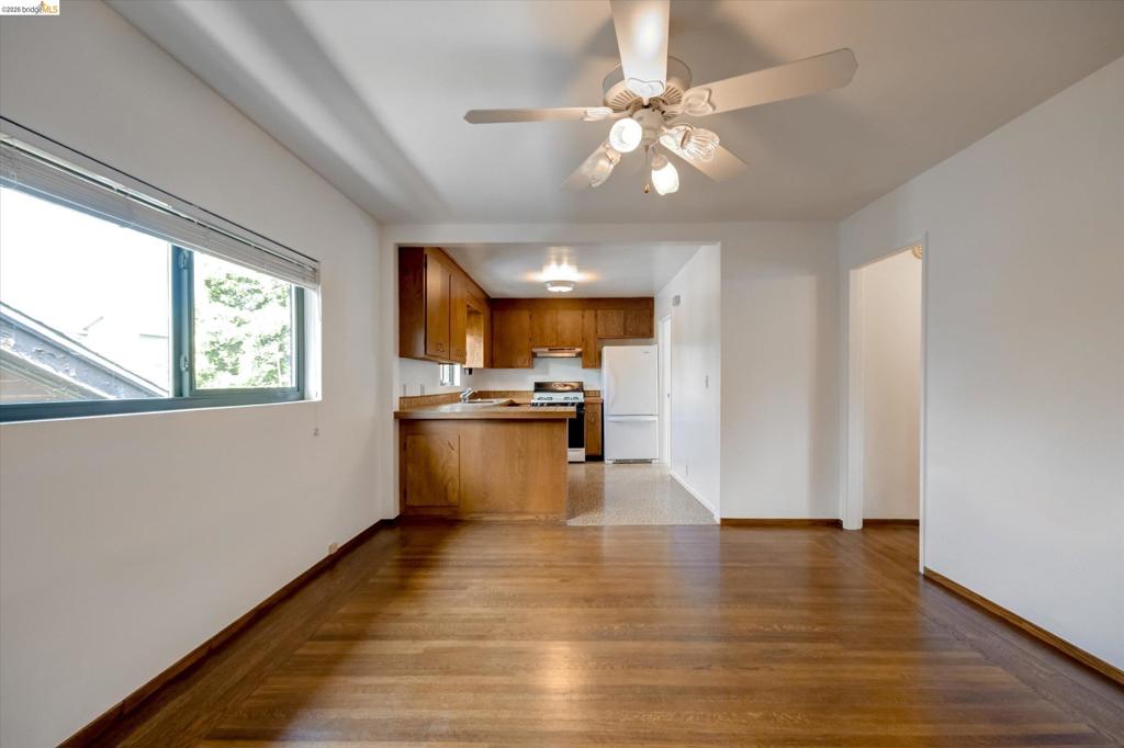 5570 Taft Ave
