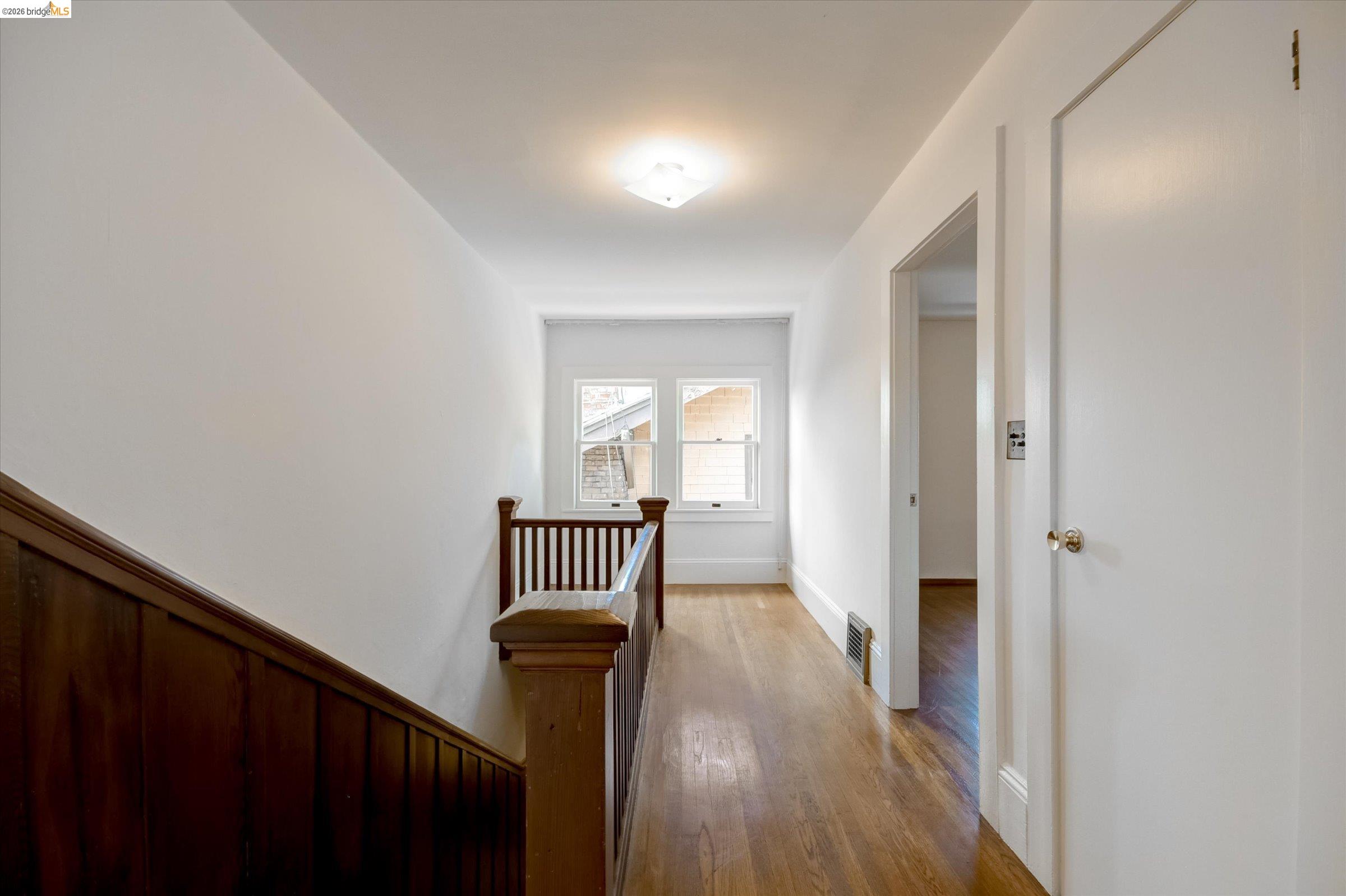 5570 Taft Ave