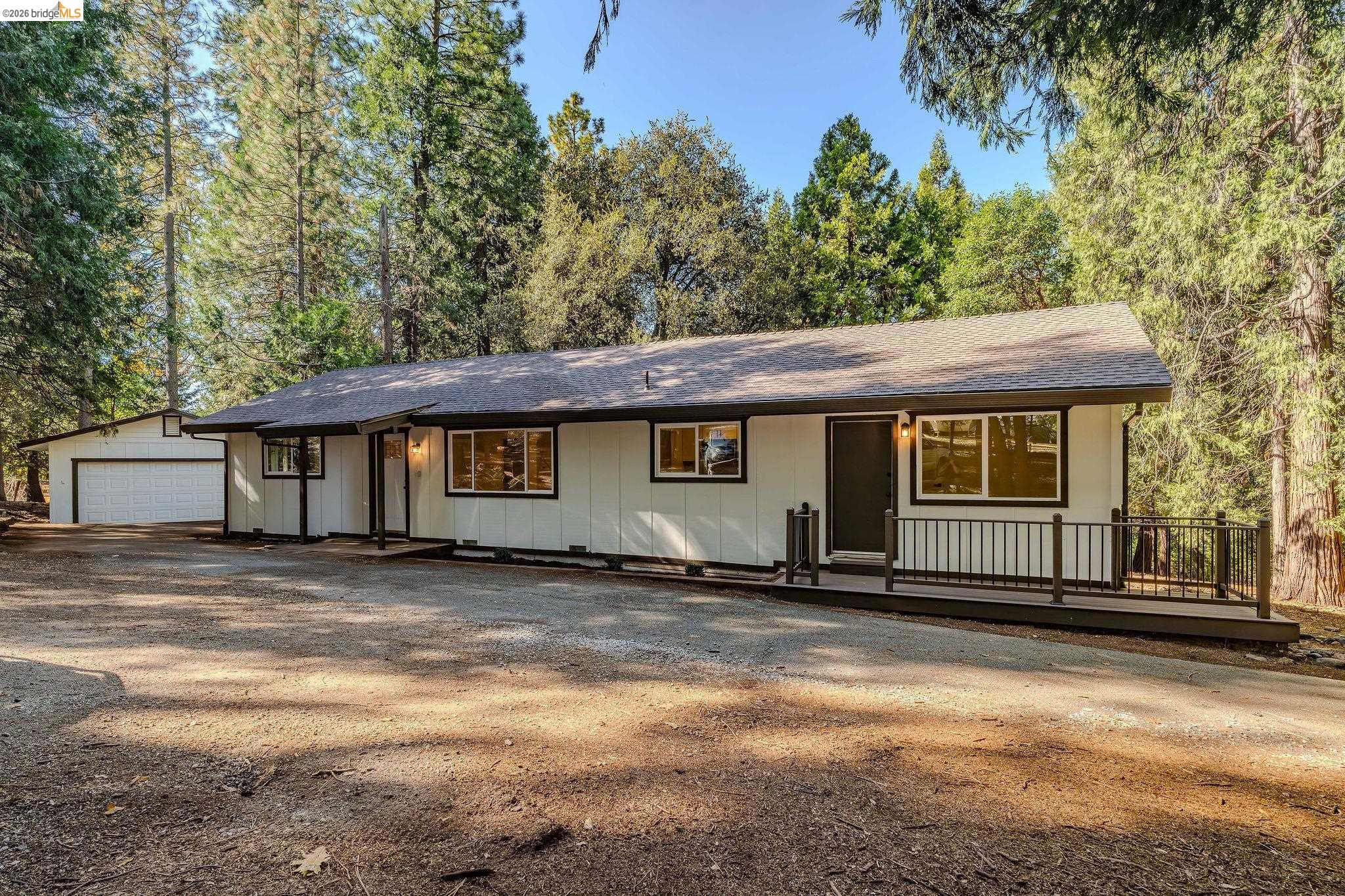 23656 Lightning Ln