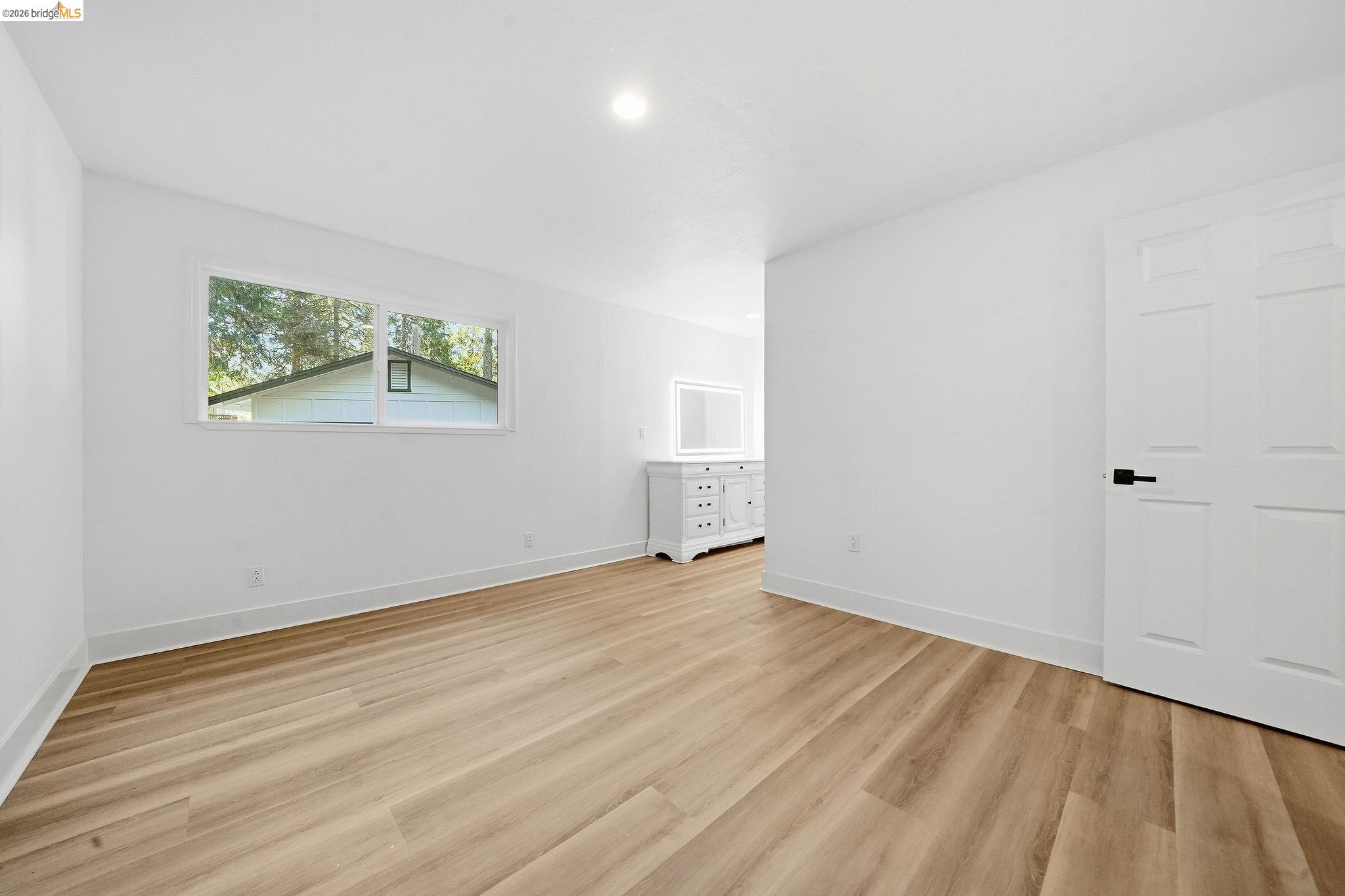 23656 Lightning Ln