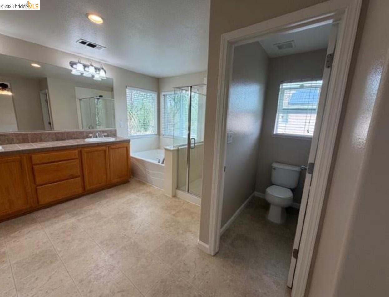 111 Tennyson Ct