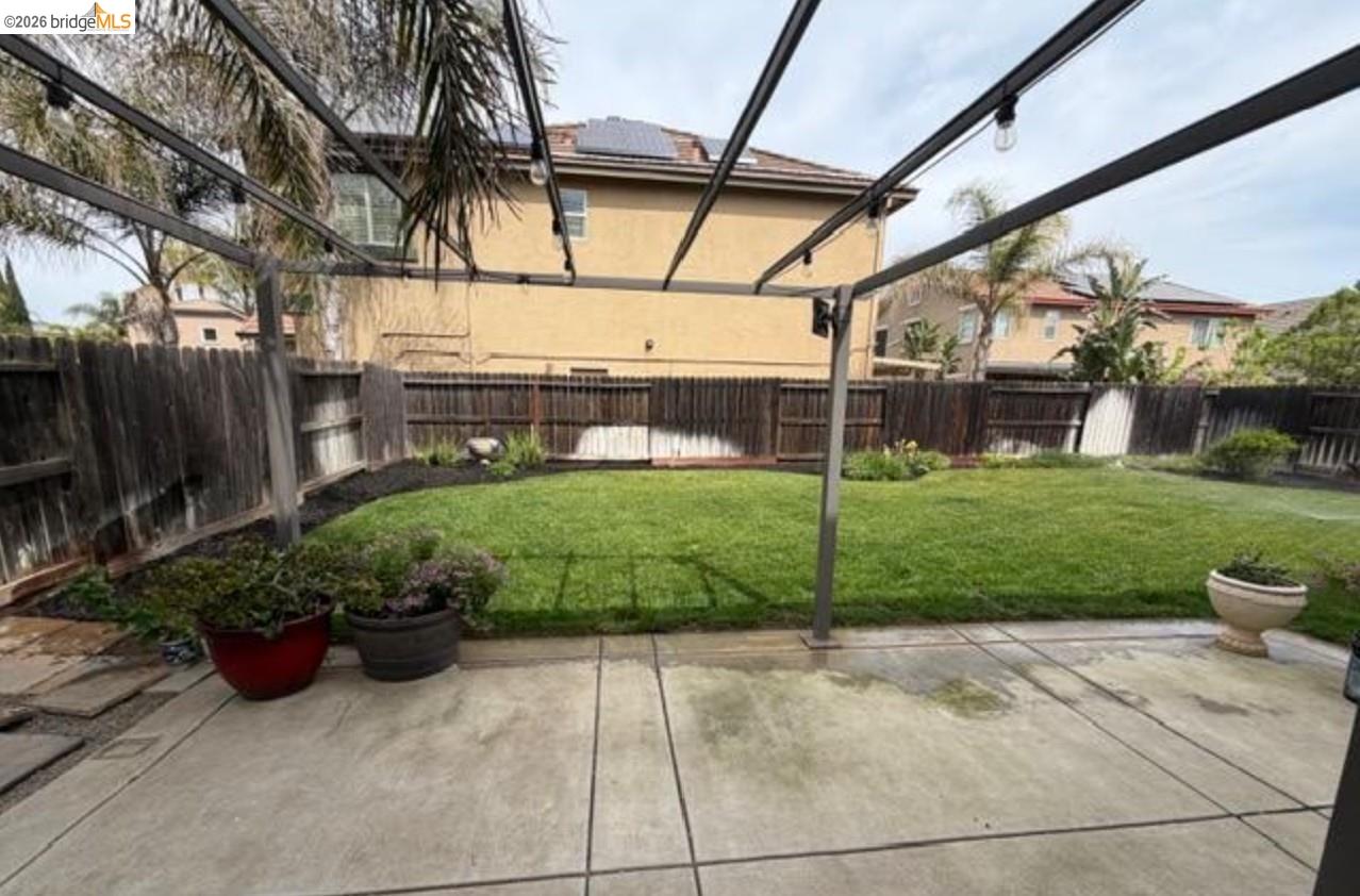 111 Tennyson Ct