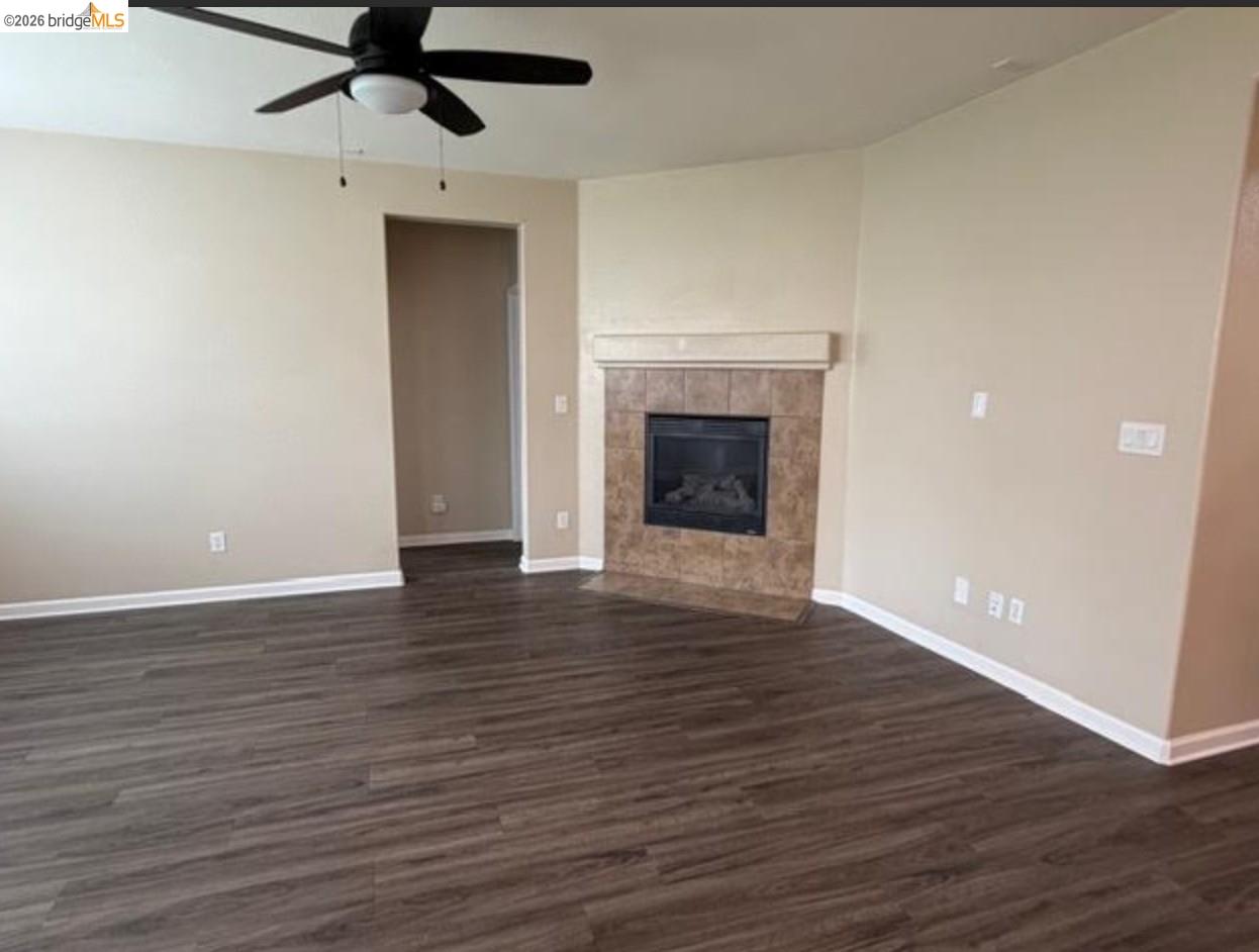 111 Tennyson Ct