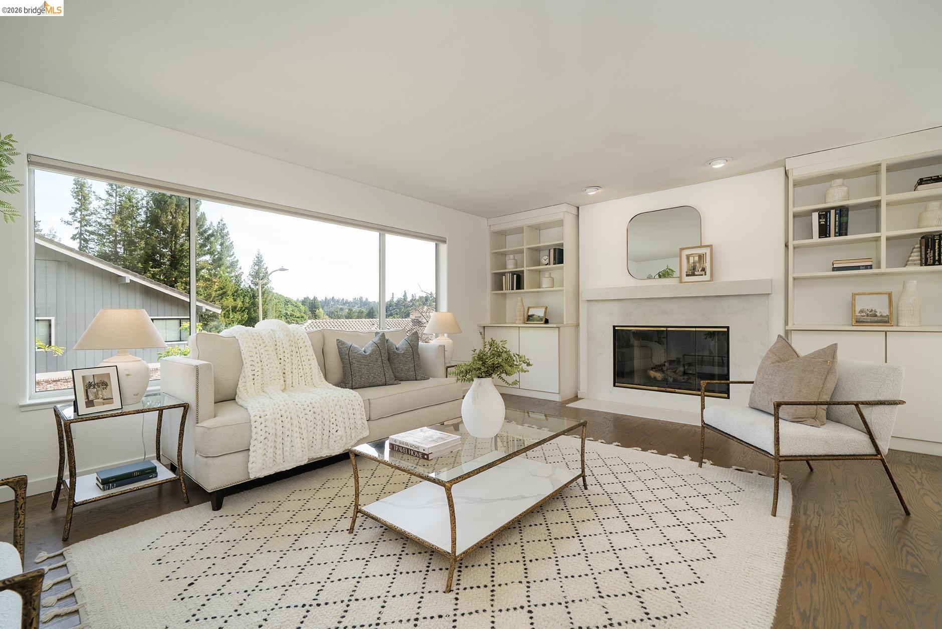 6109 Fairlane Dr