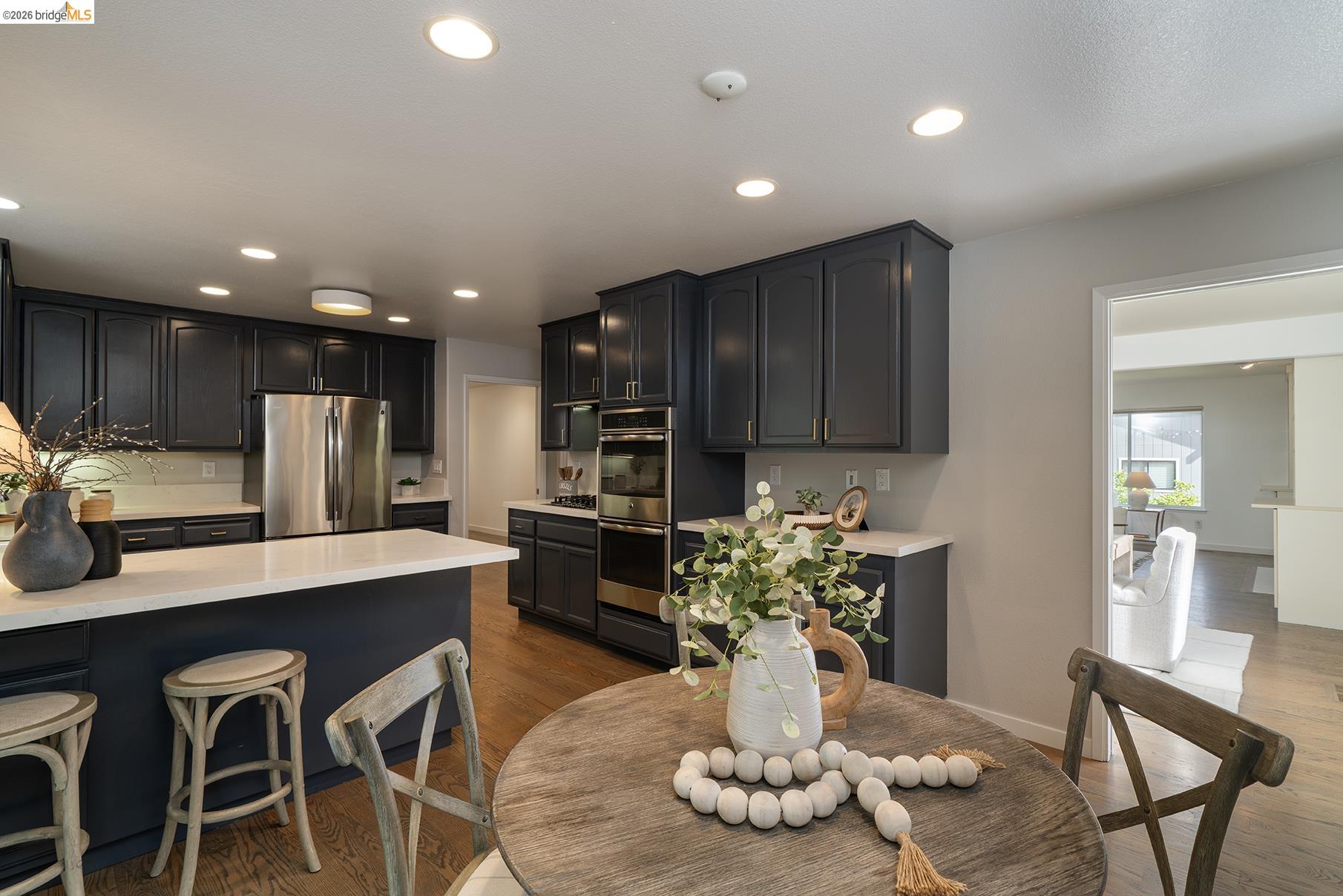 6109 Fairlane Dr