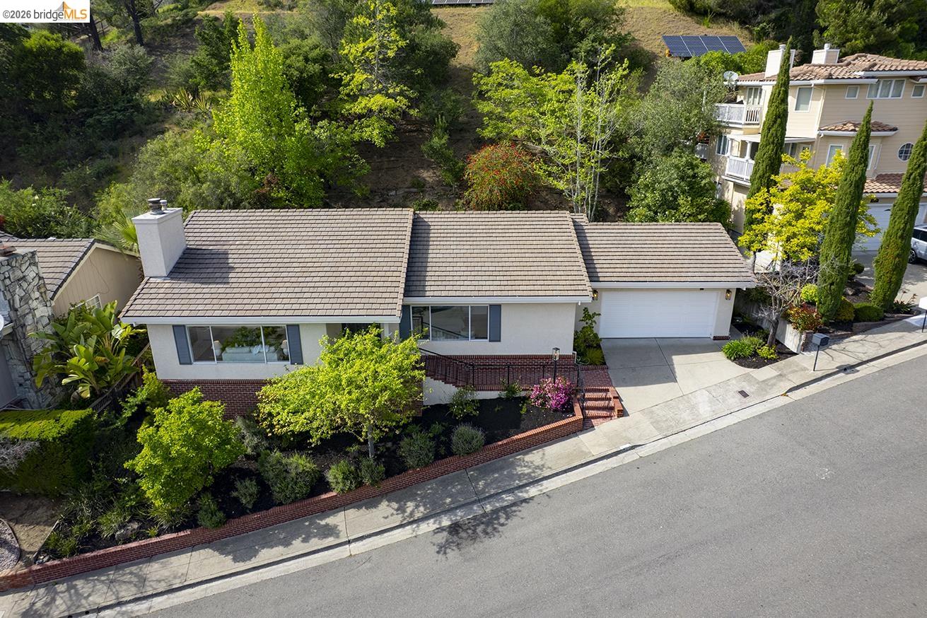 6109 Fairlane Dr