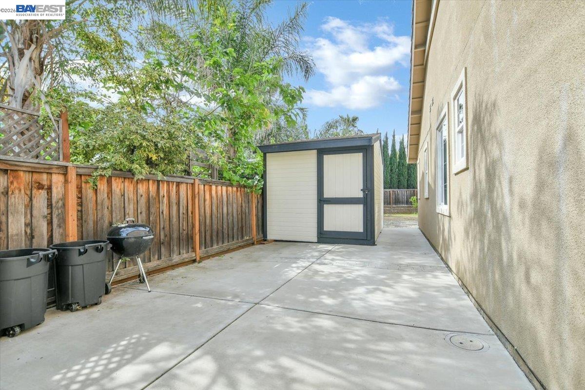1600 Amber Ln