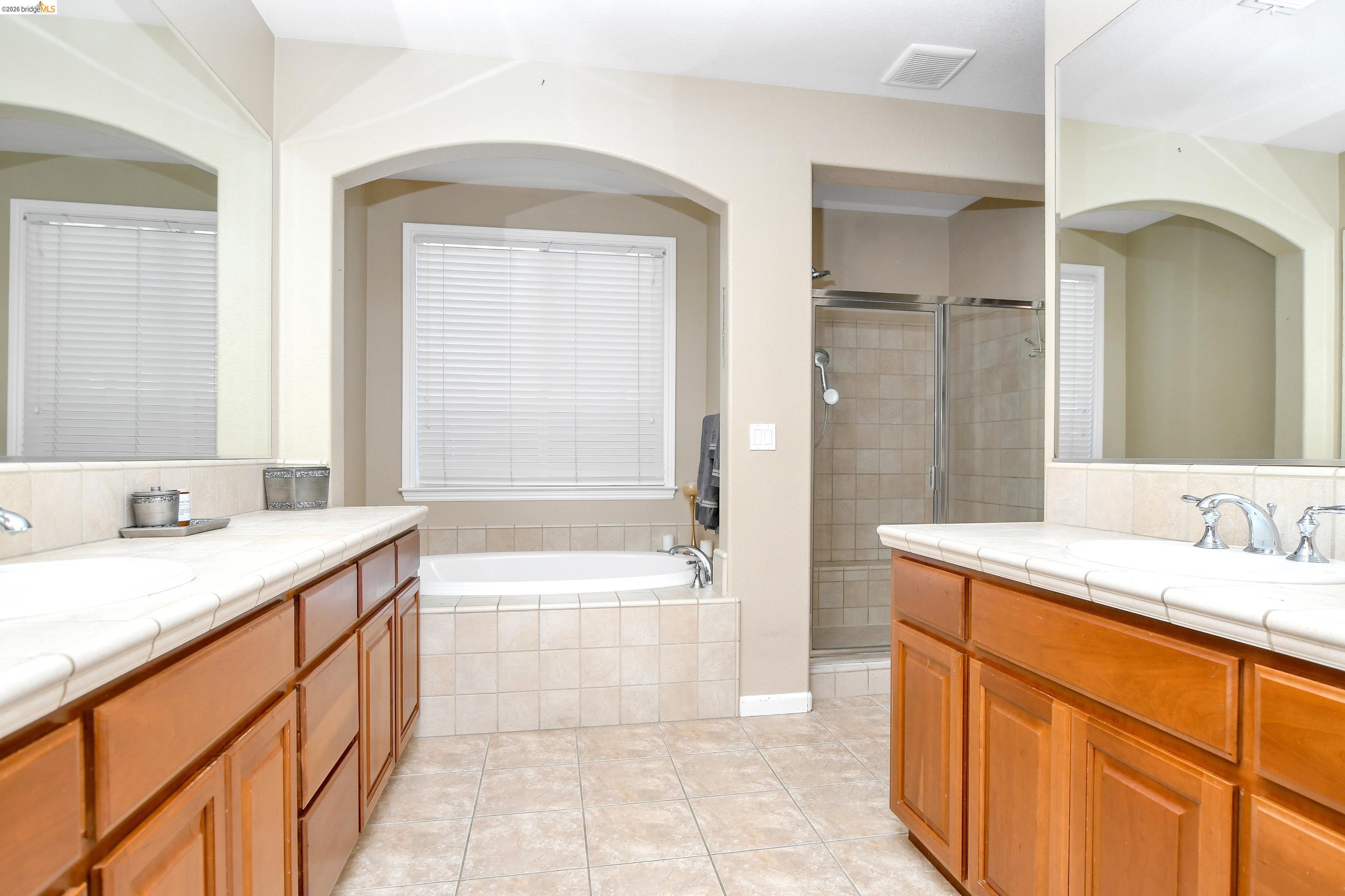 5563 Arcadia Cir