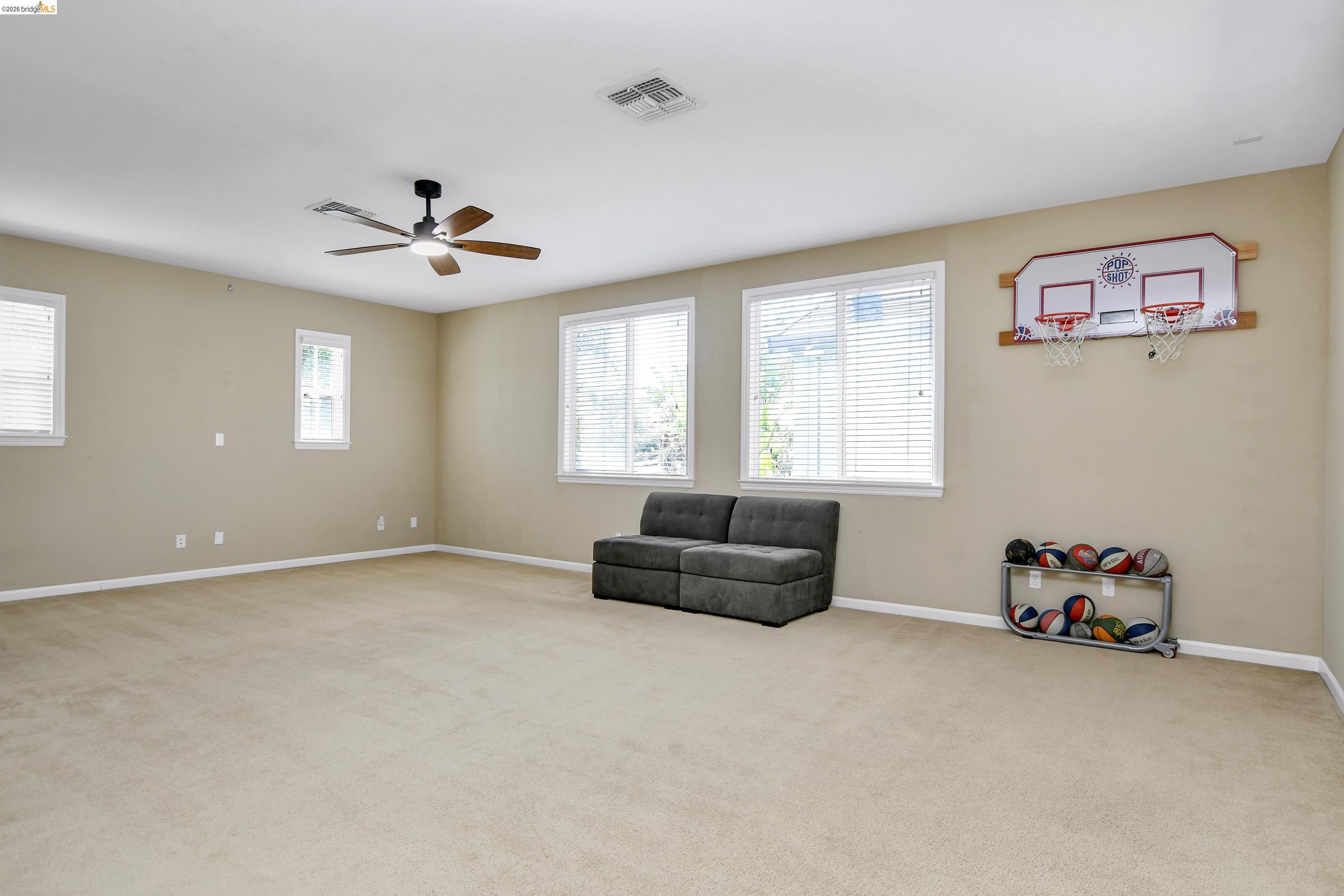 5563 Arcadia Cir