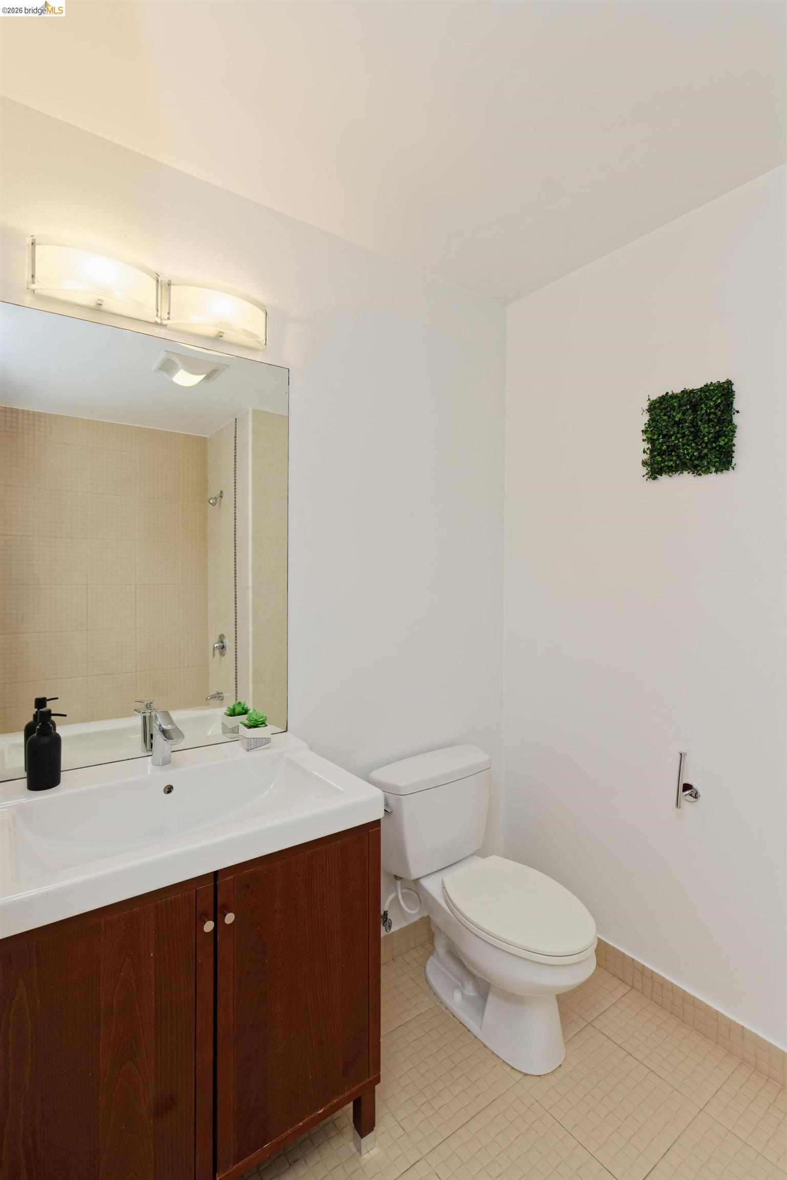 2300 Broadway # 5
