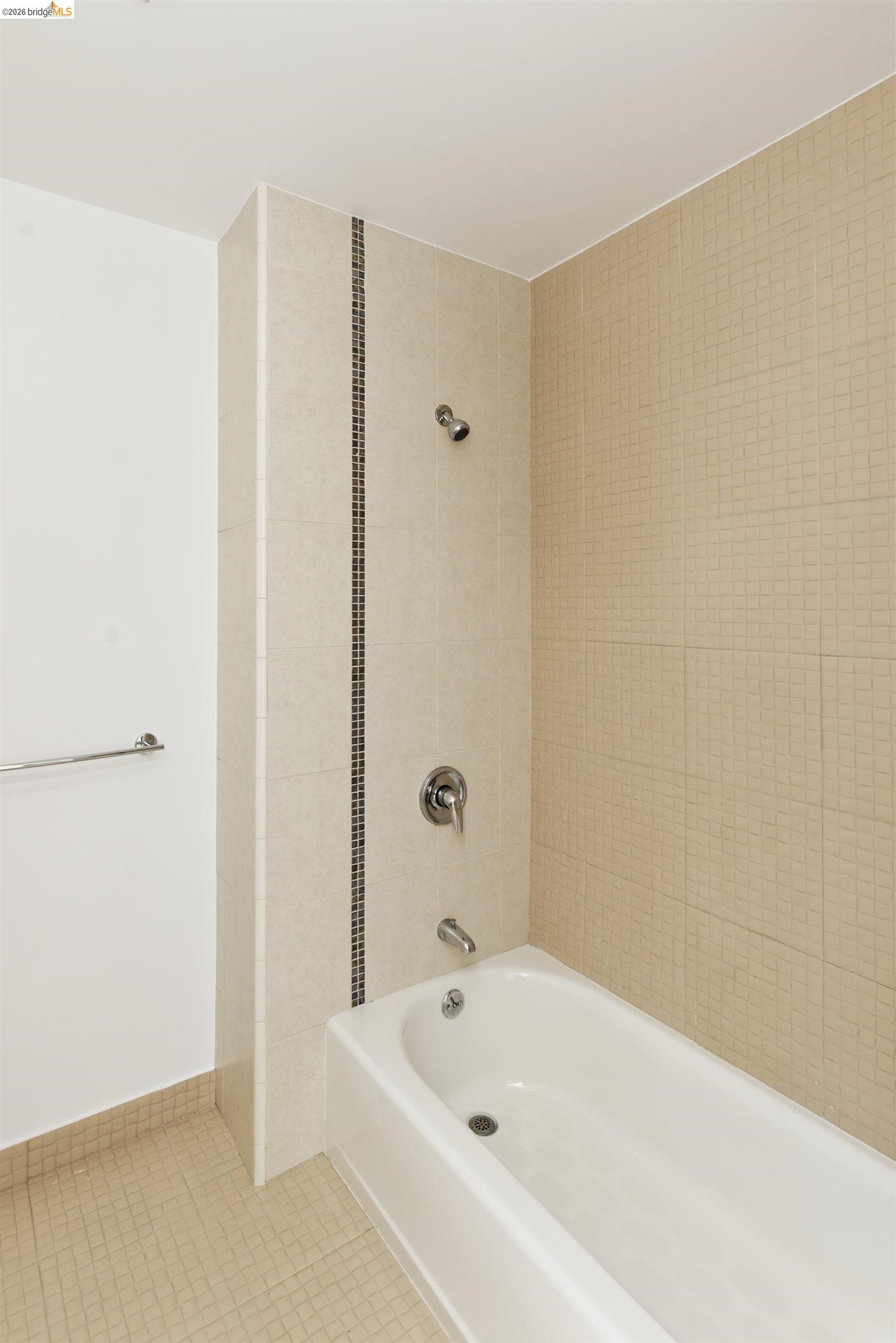 2300 Broadway # 5