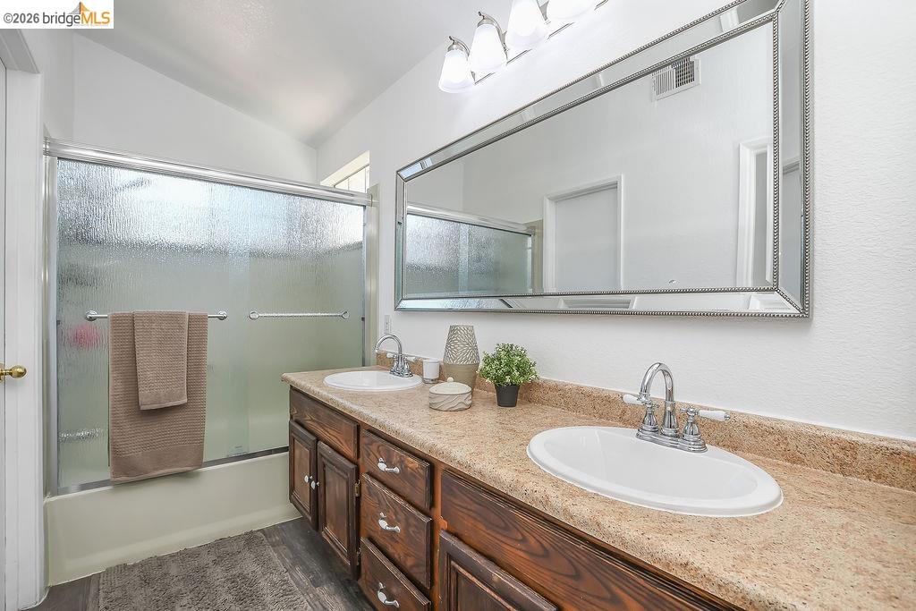 150 Trenton Cir