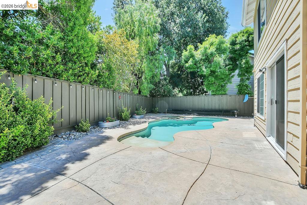 150 Trenton Cir