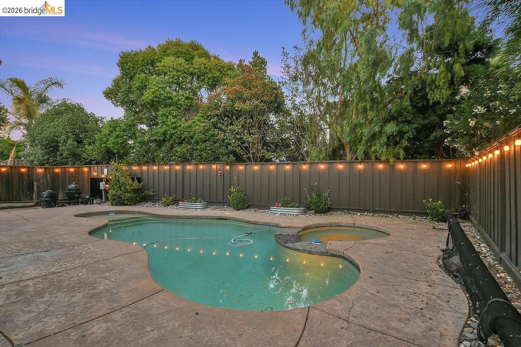 150 Trenton Cir