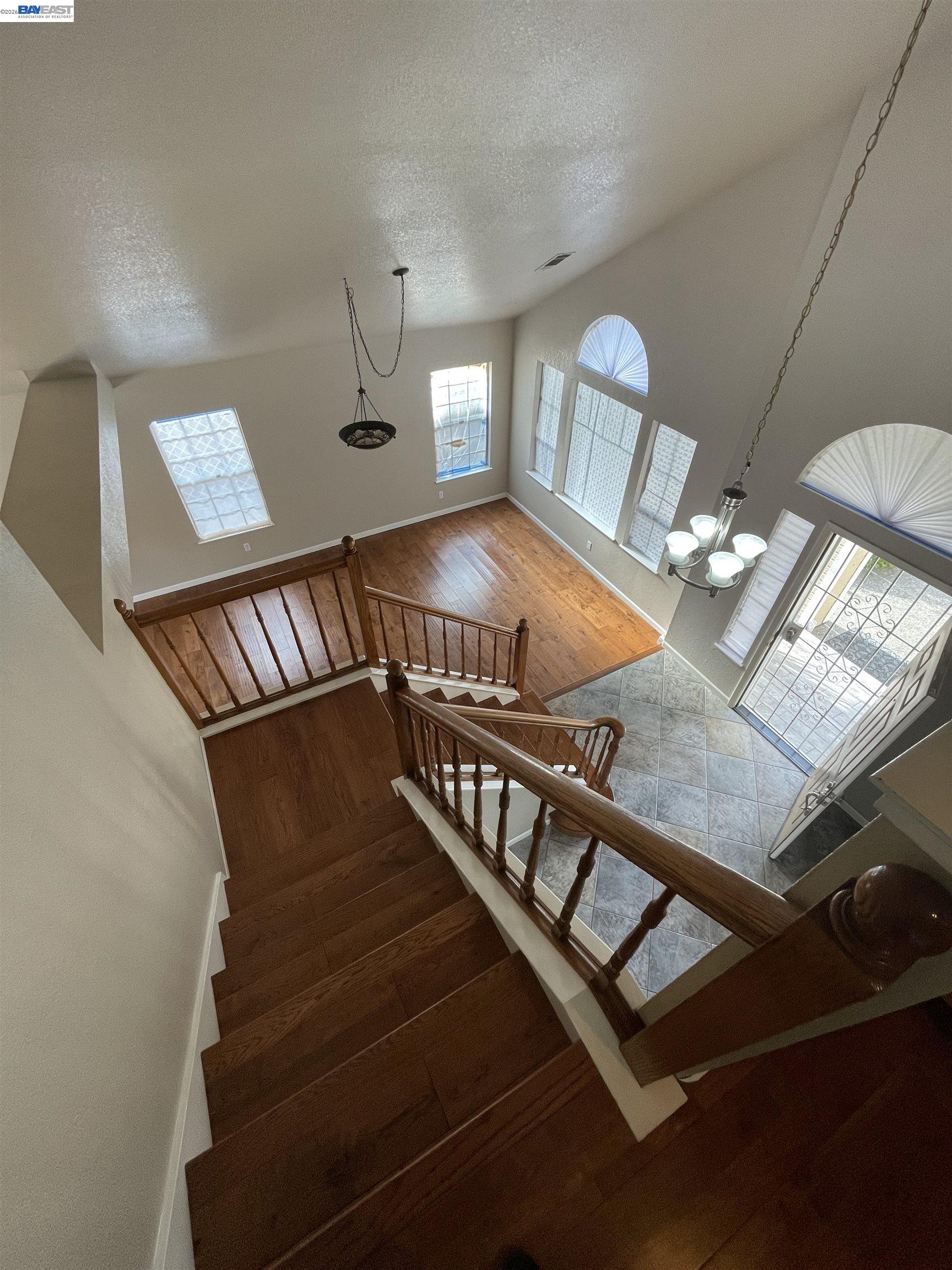1828 Bayberry Ln
