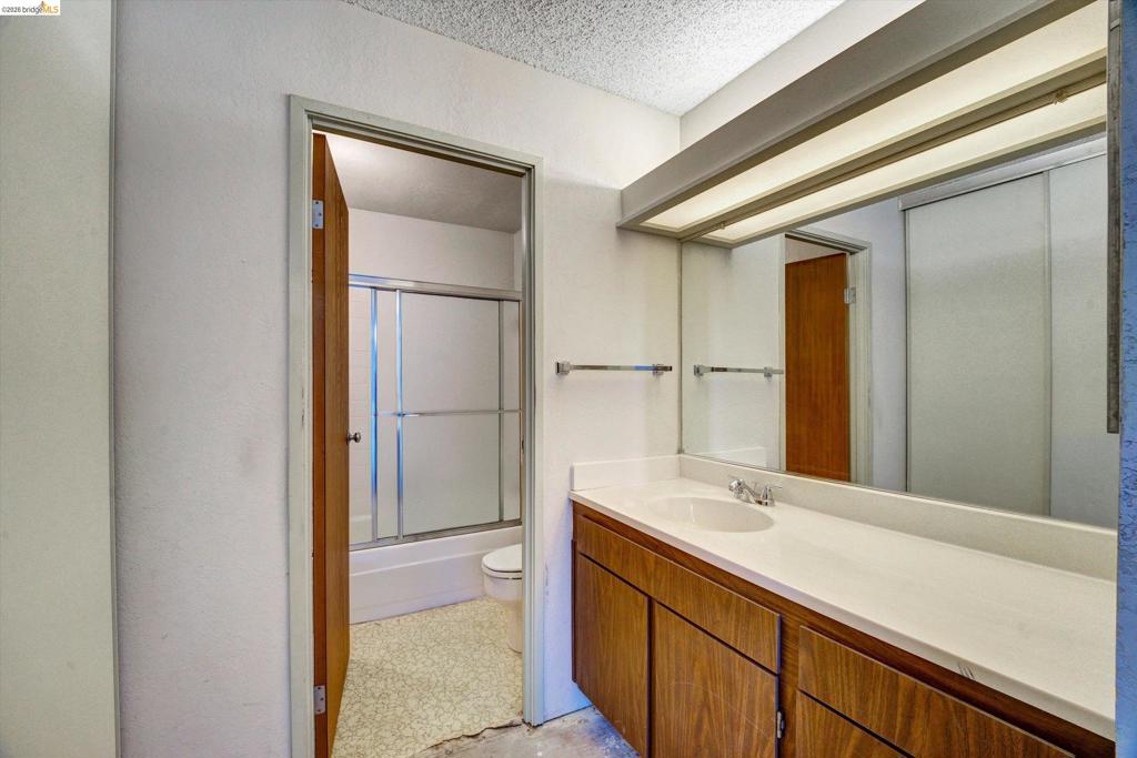 555 Pierce St 520