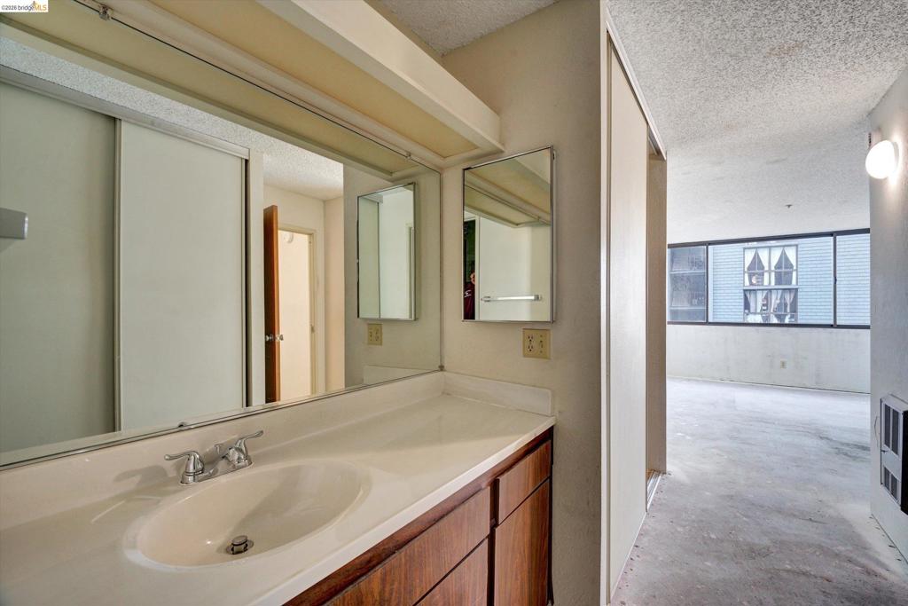 555 Pierce St 520