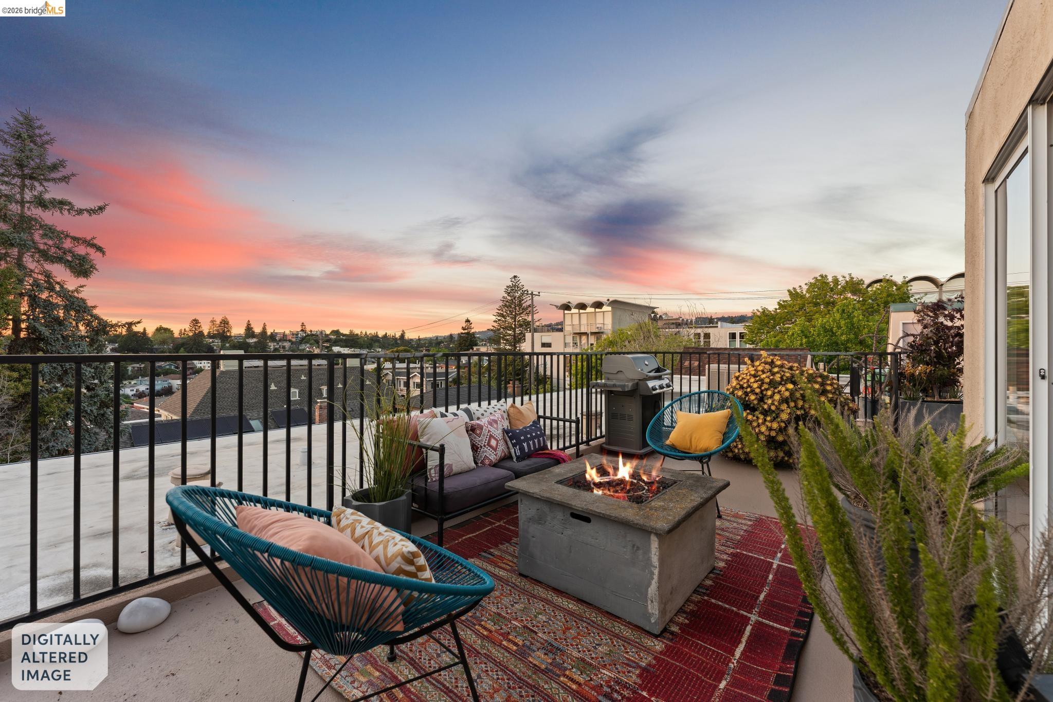 525 Mandana Blvd # 402