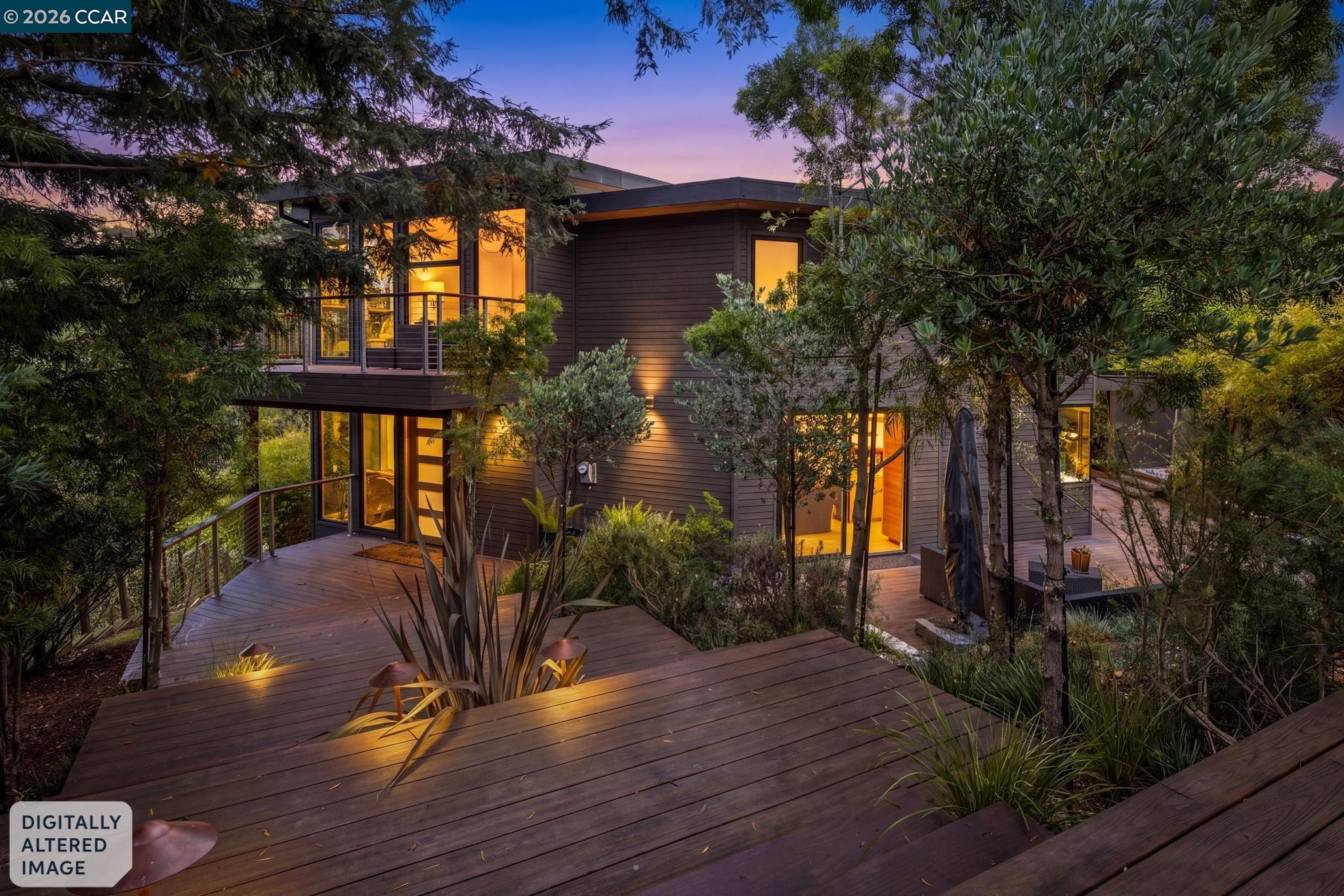 32 Los Dedos Road