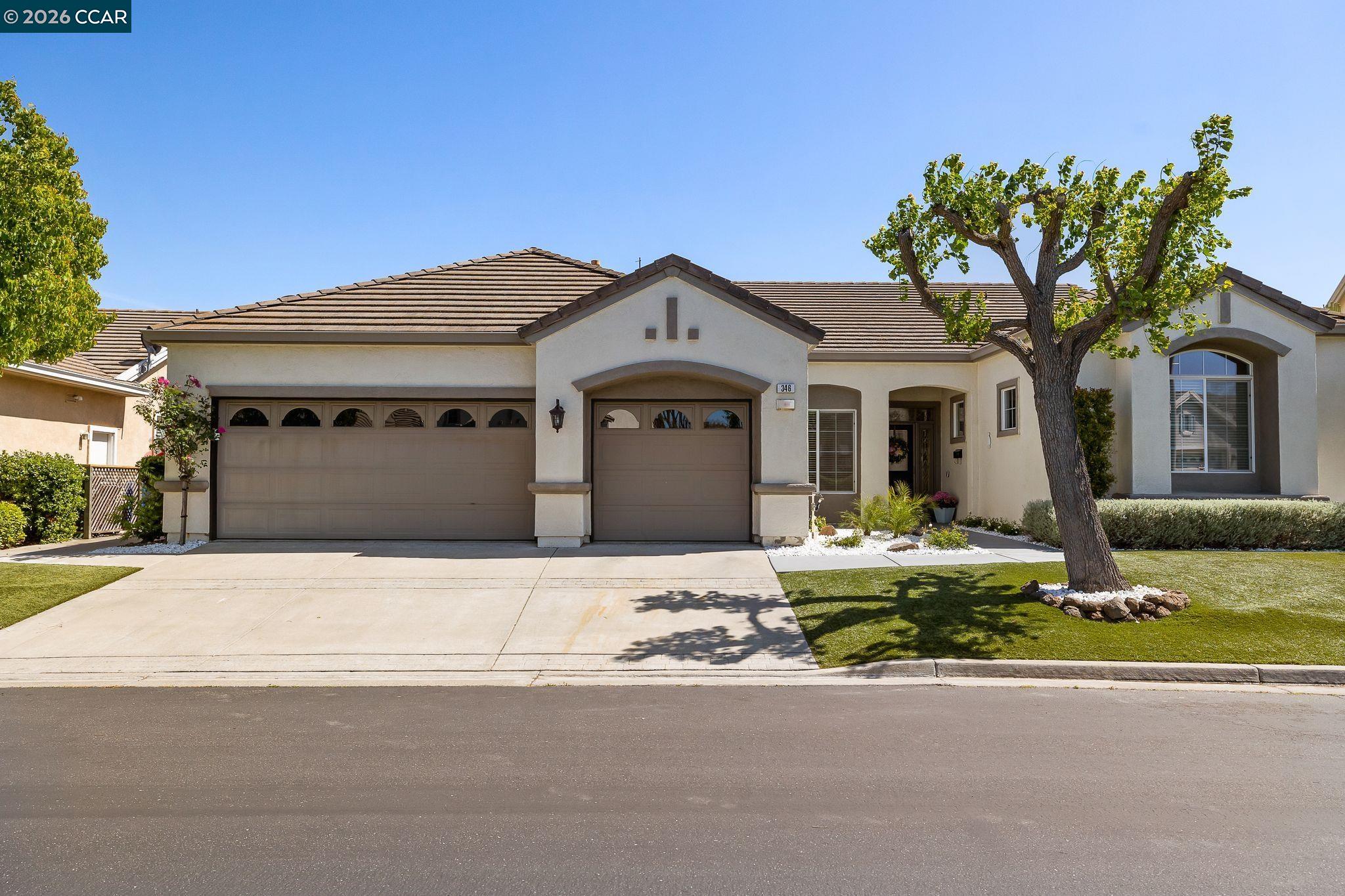 346 Gladstone Dr