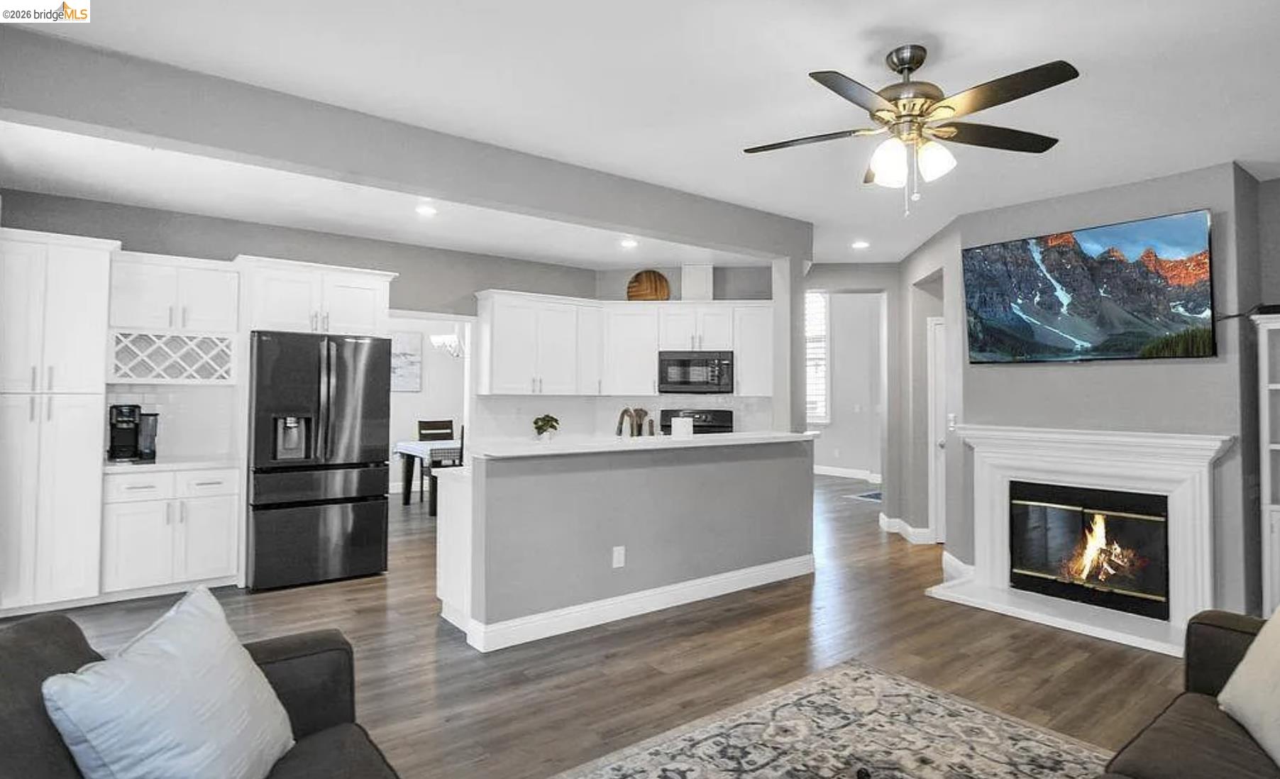 4010 Goleta Pl