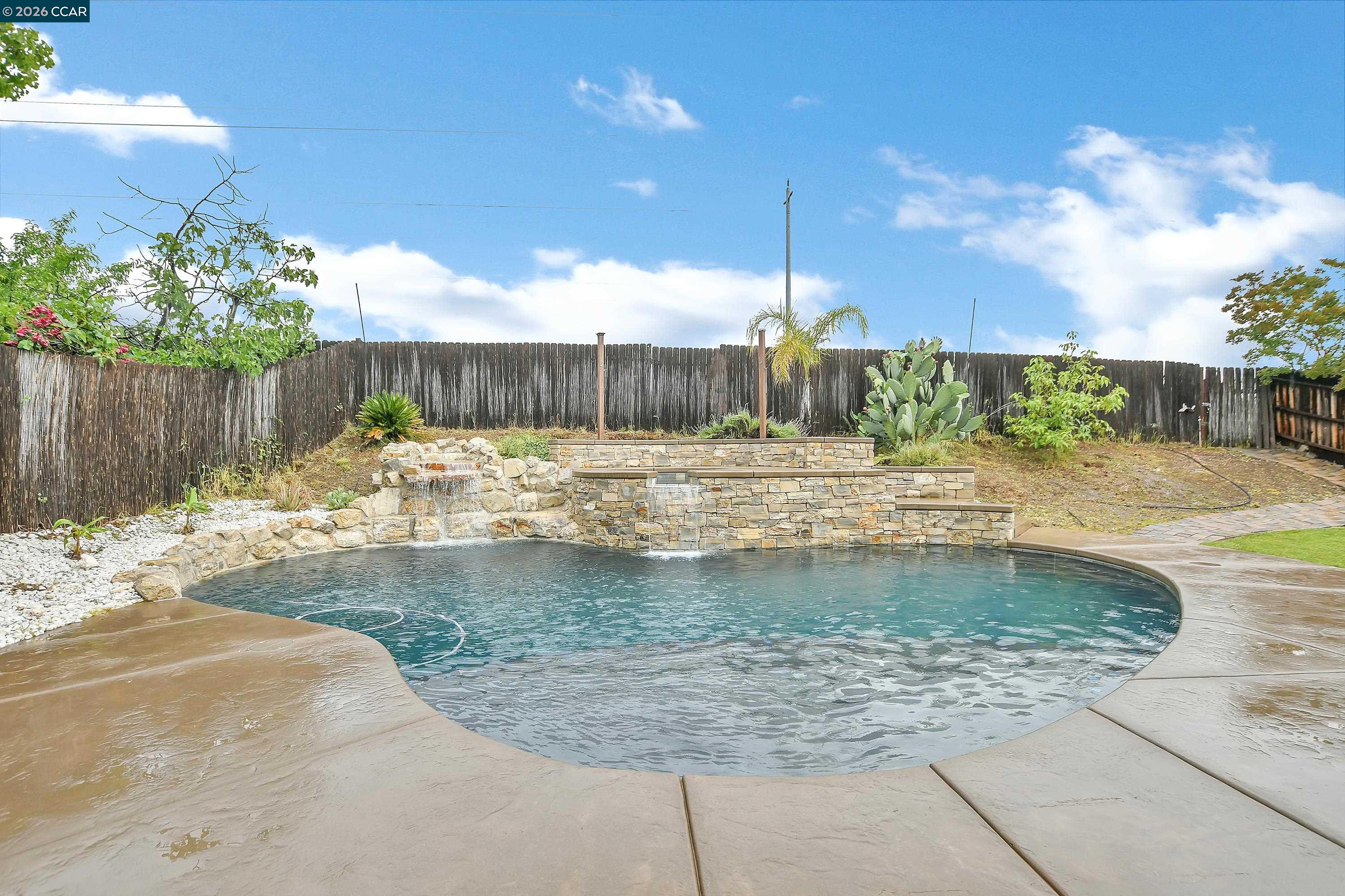 196 Bittercreek Dr