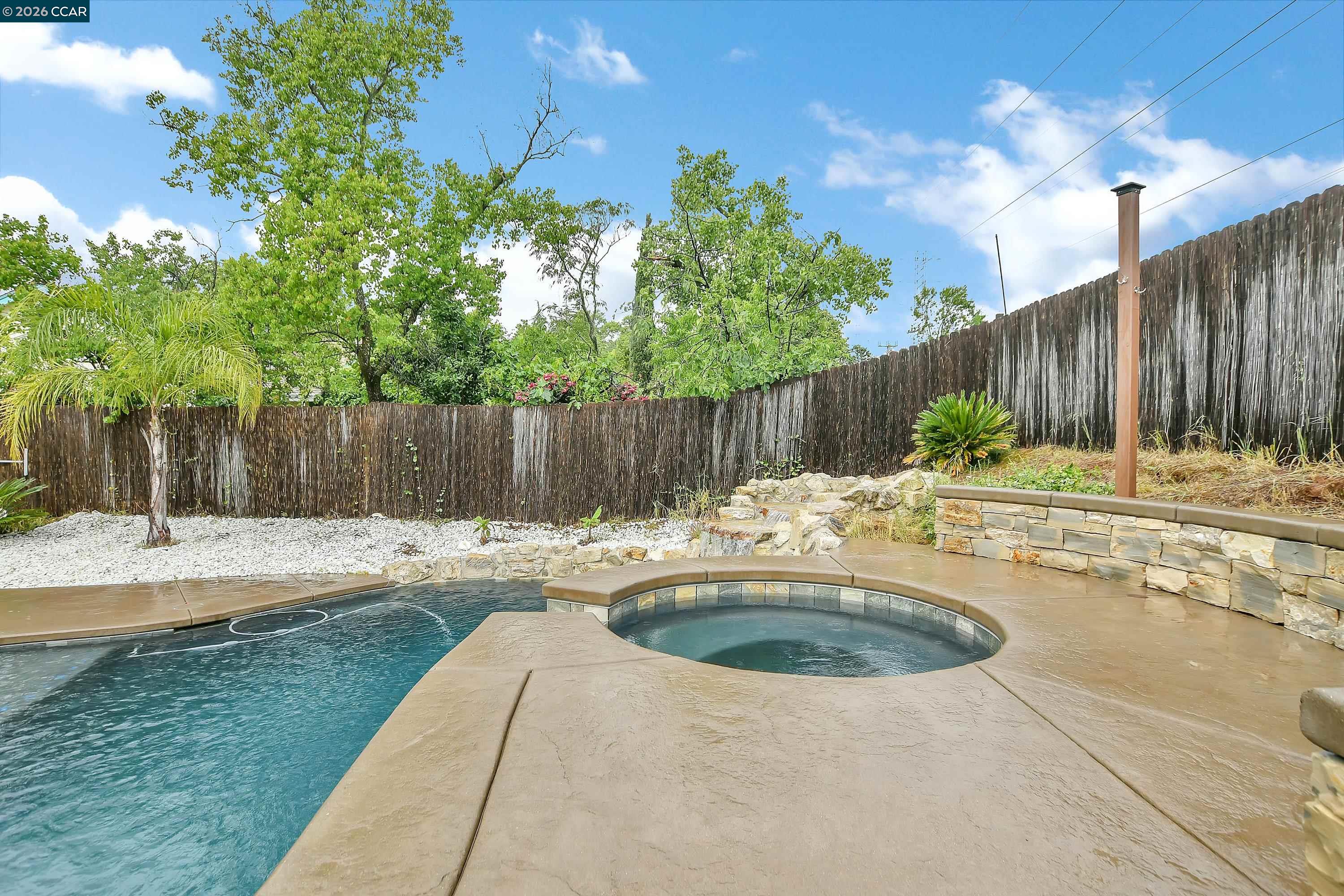 196 Bittercreek Dr