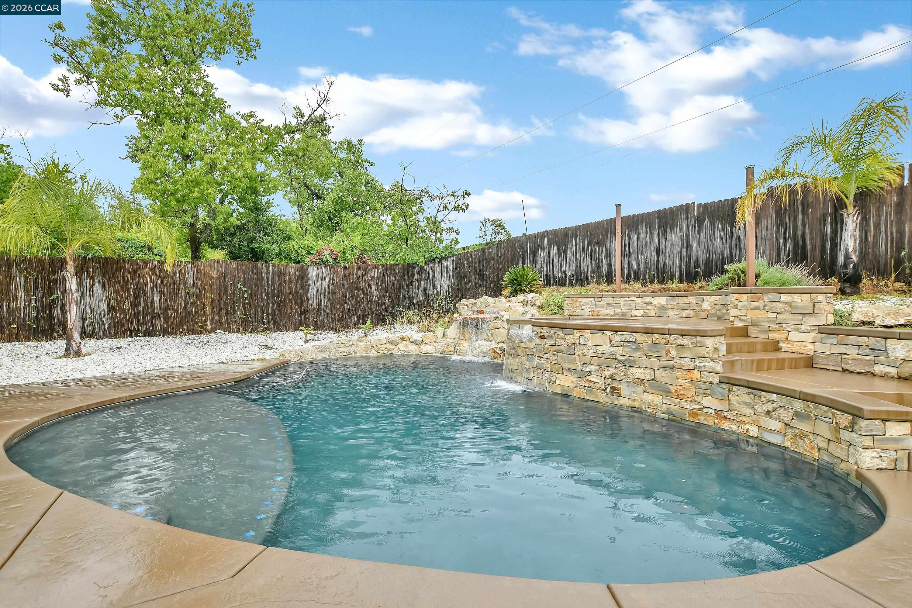 196 Bittercreek Dr