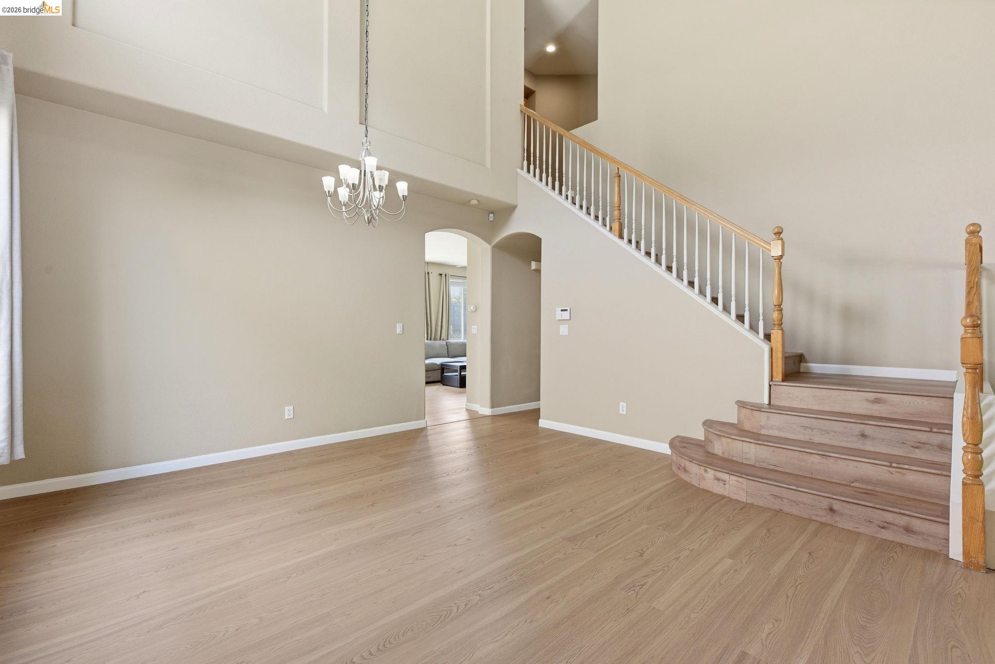 2415 Crystal Way