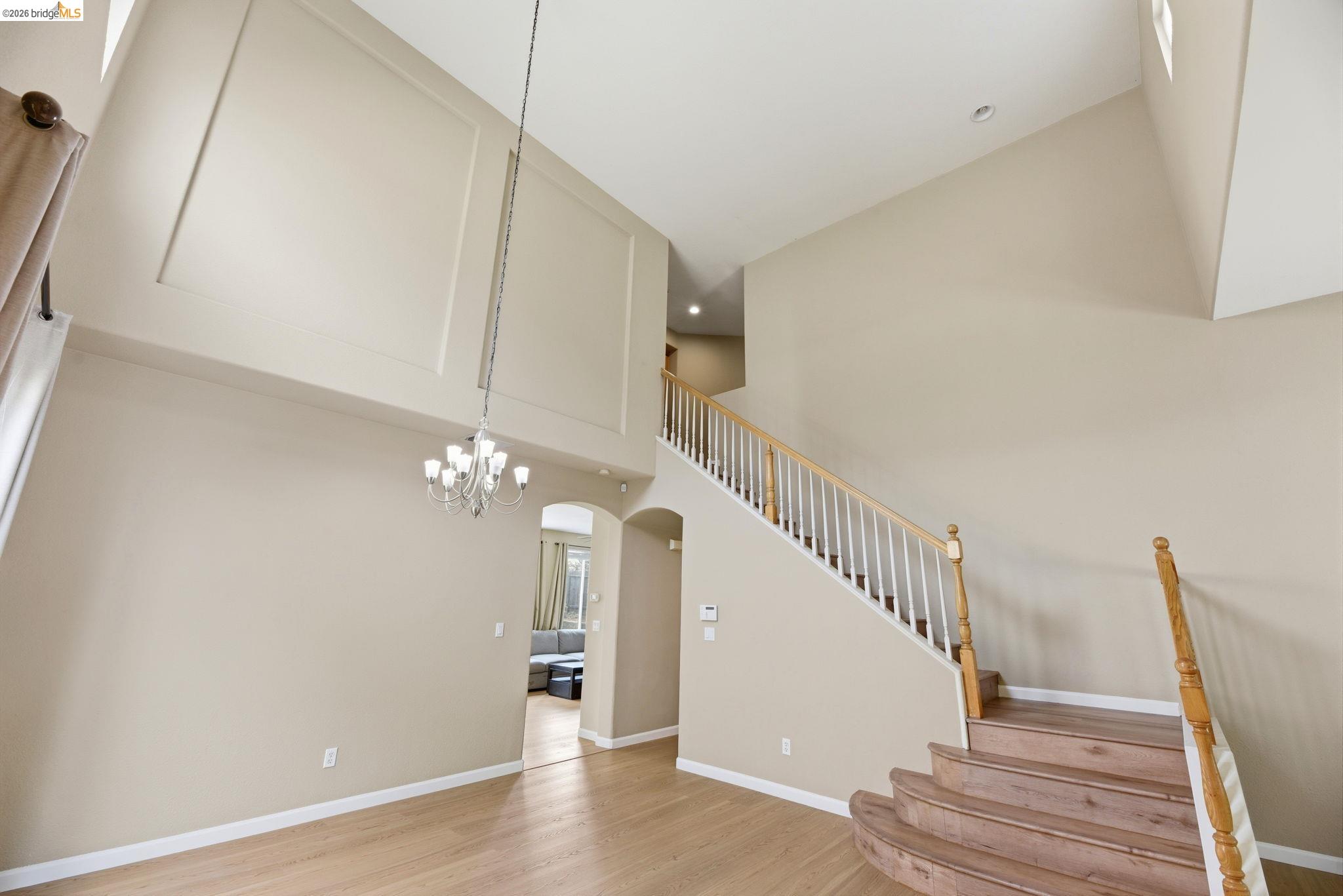 2415 Crystal Way