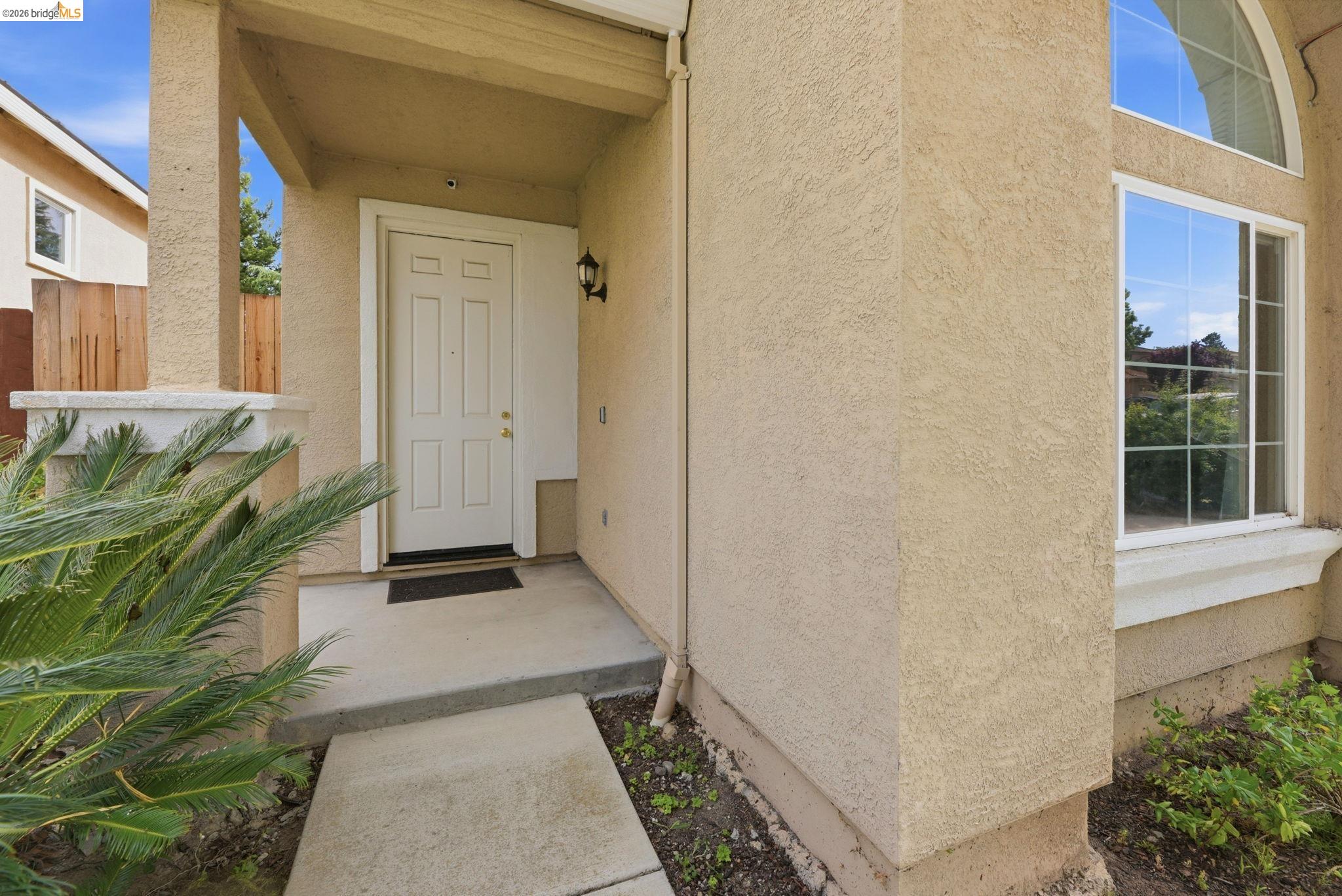 2415 Crystal Way