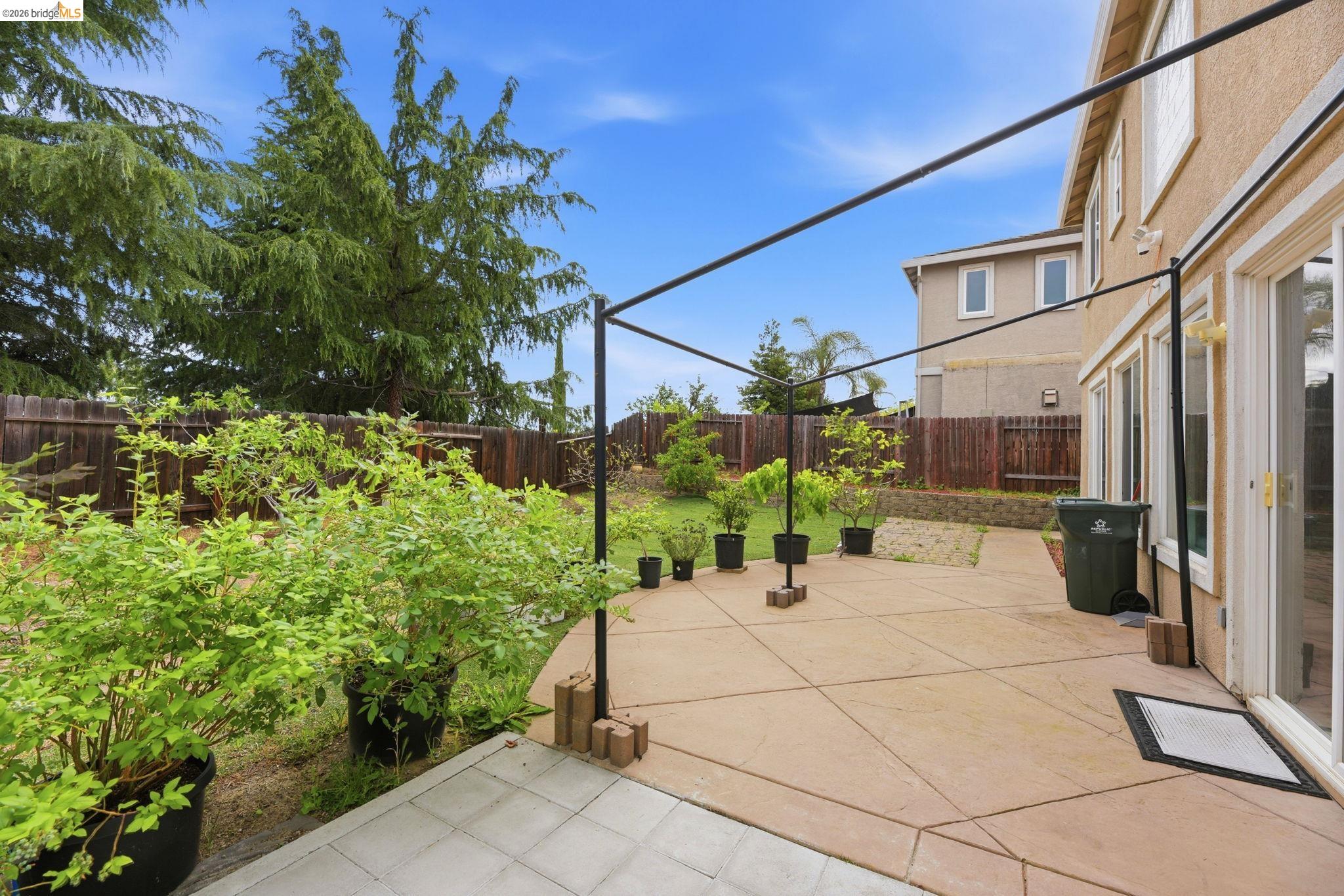 2415 Crystal Way