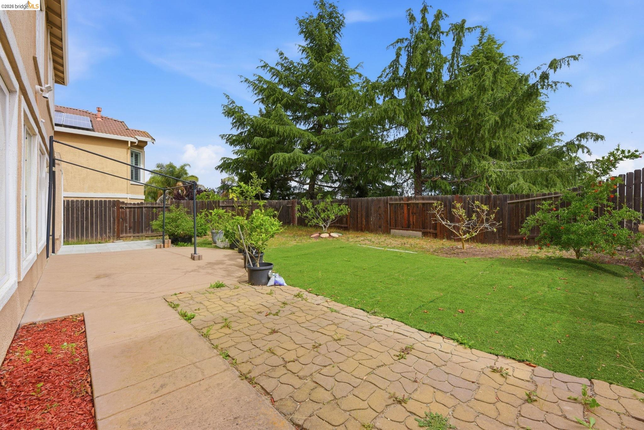2415 Crystal Way