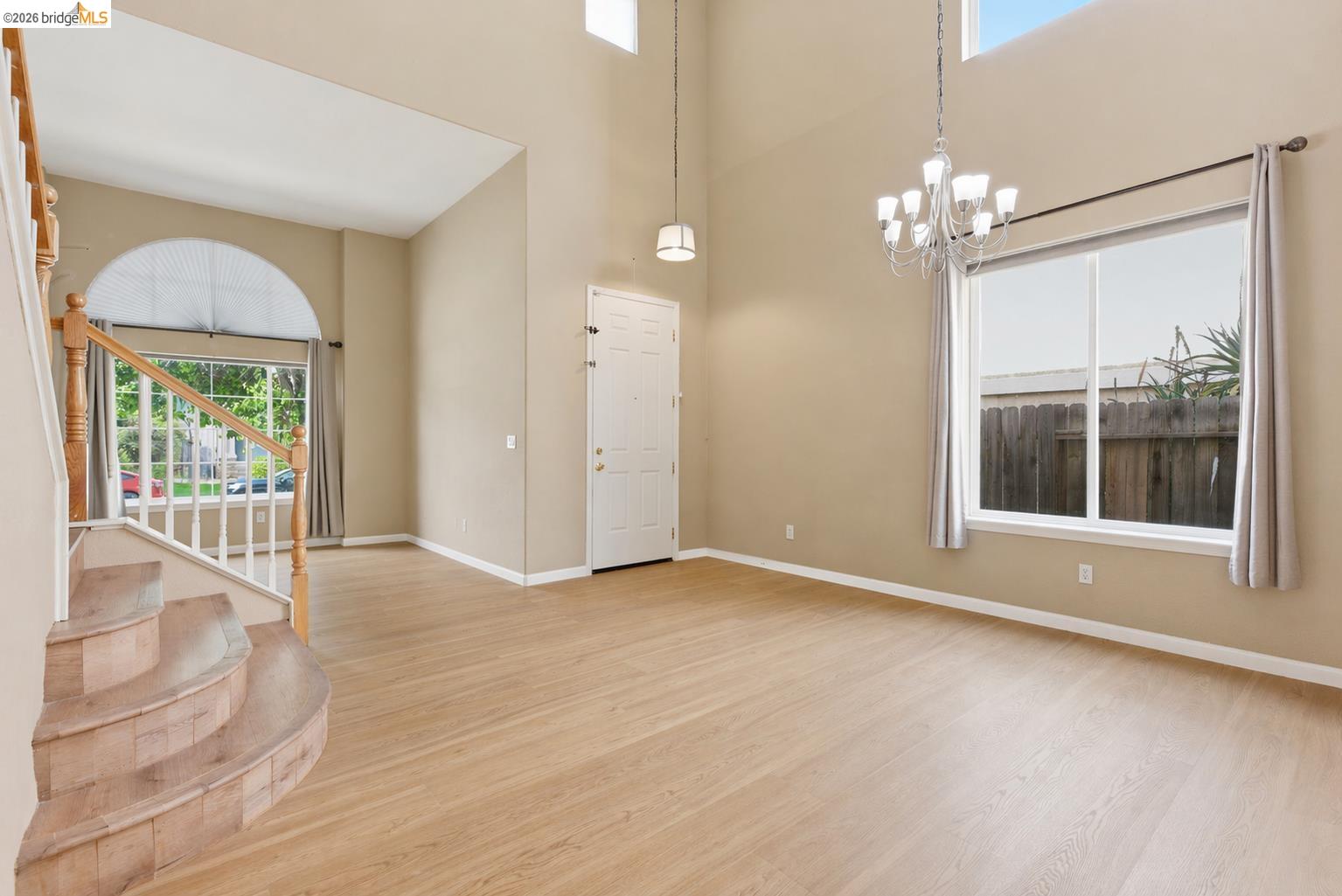 2415 Crystal Way