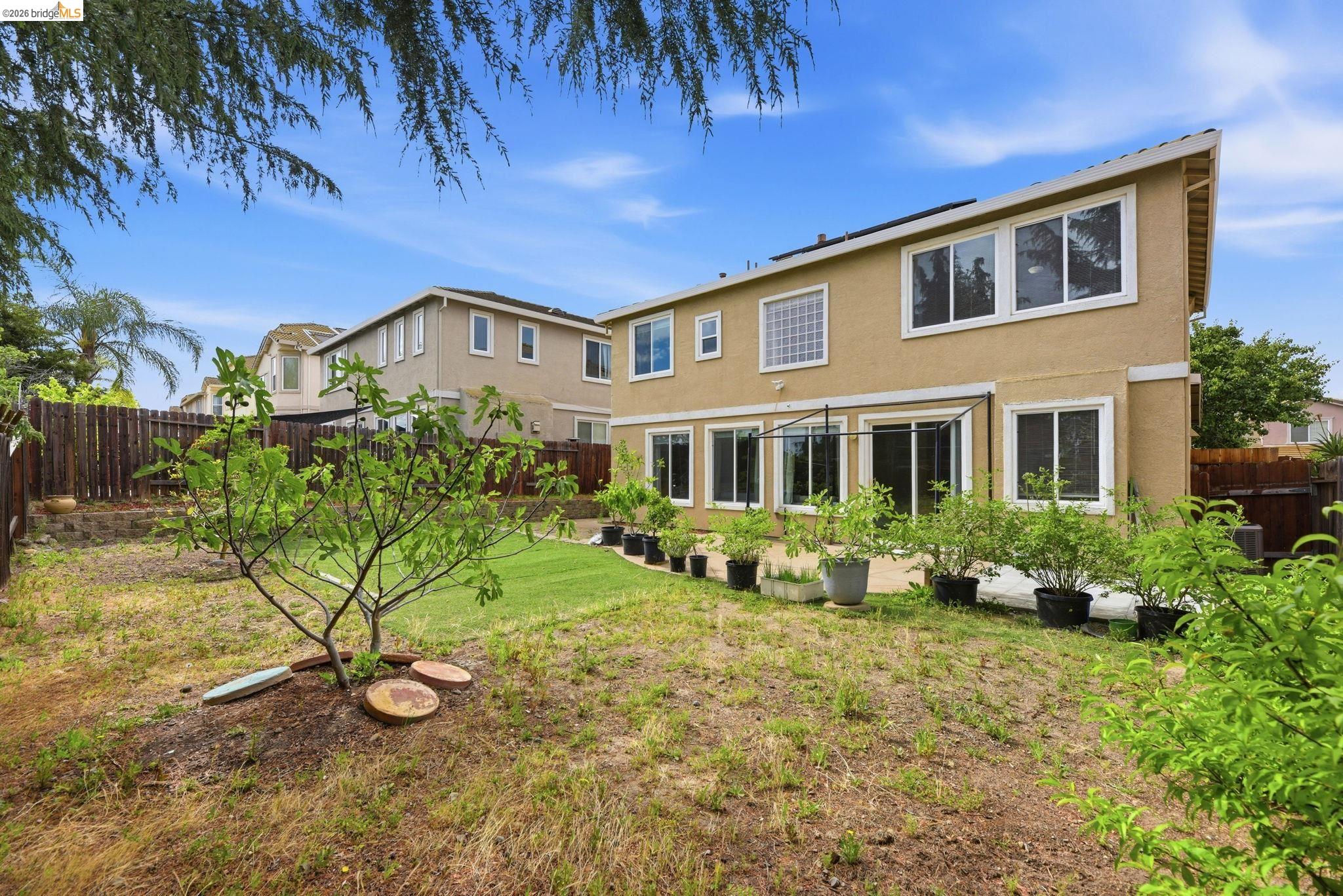 2415 Crystal Way