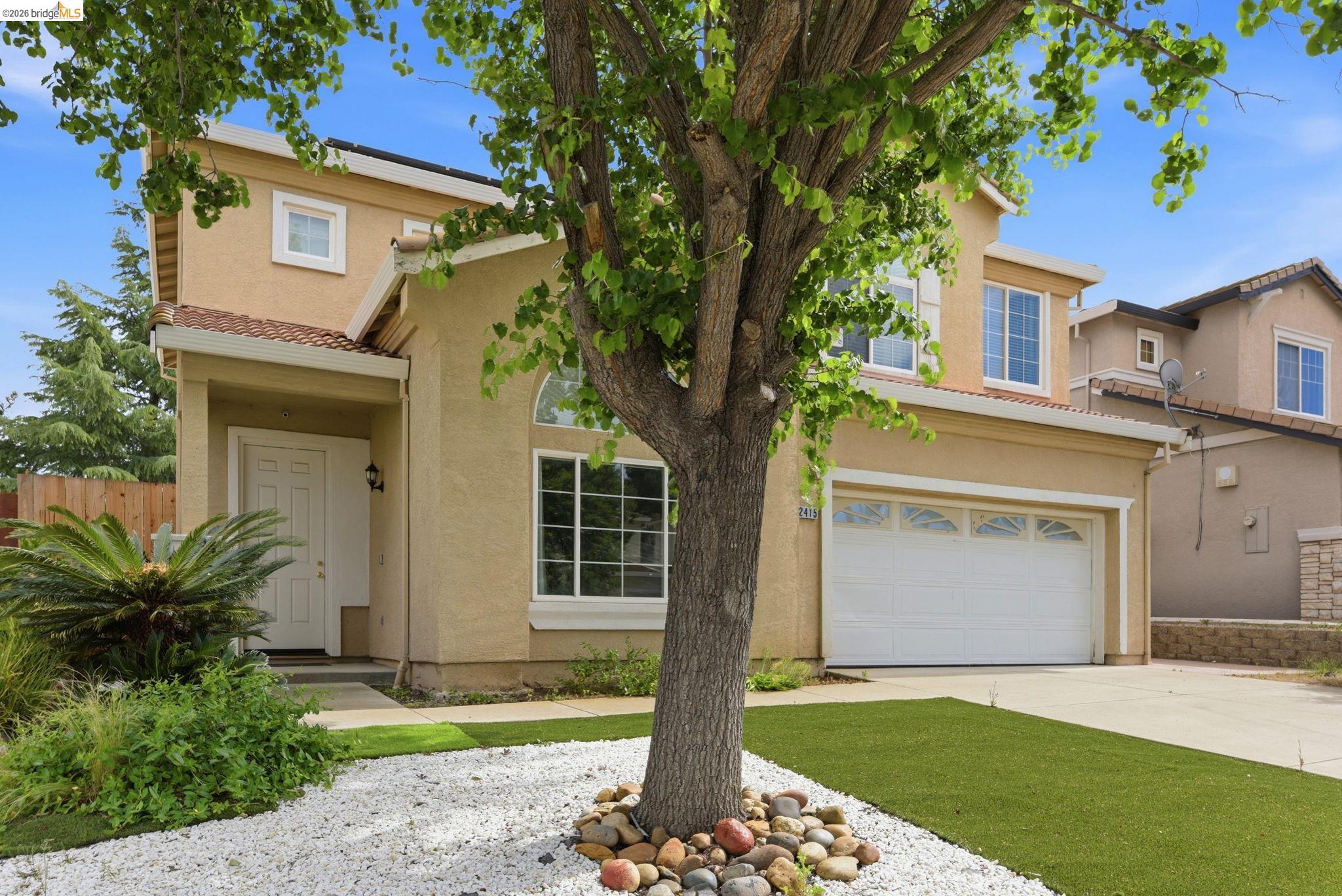 2415 Crystal Way