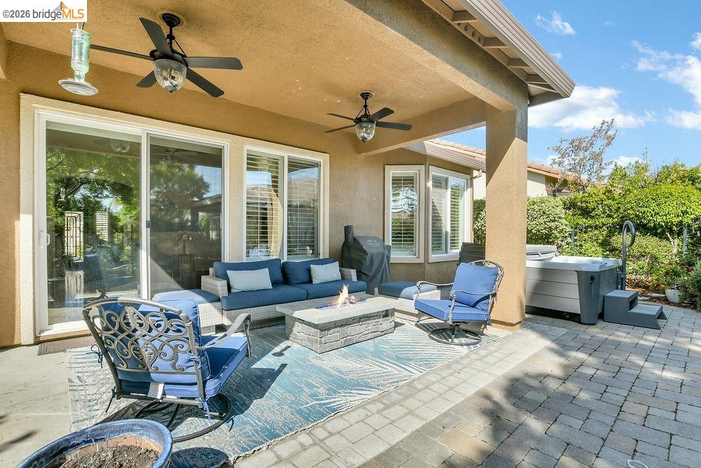 972 Centennial Dr