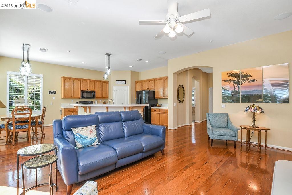 972 Centennial Dr
