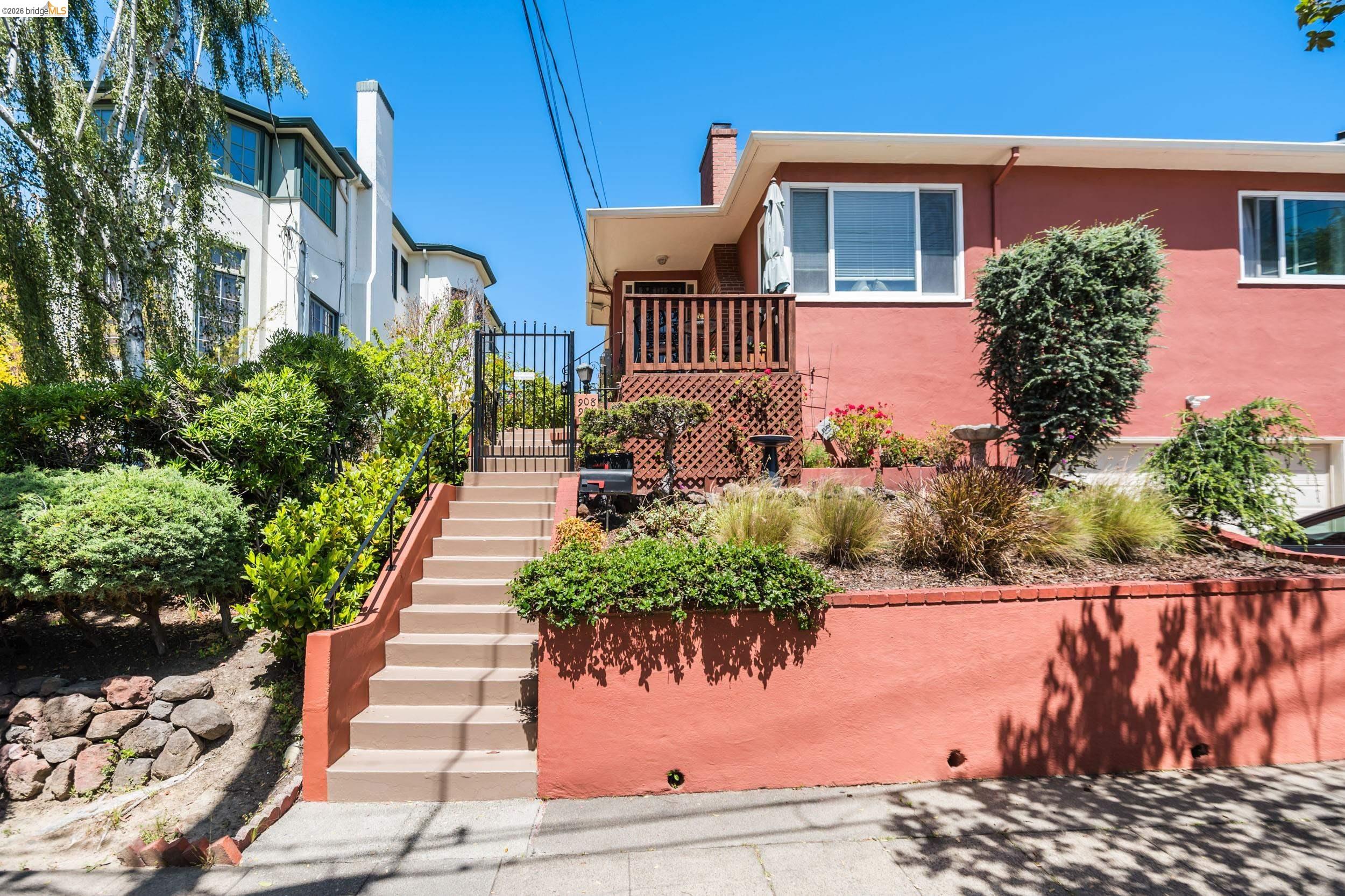 908 Prospect Ave