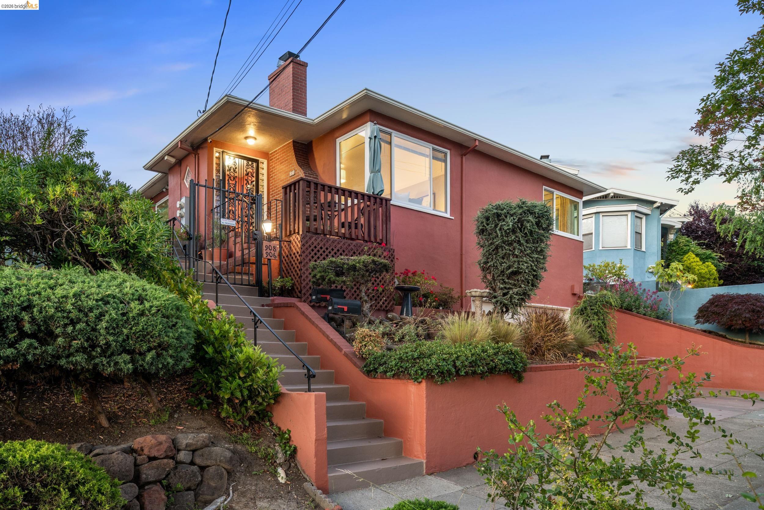 908 Prospect Ave