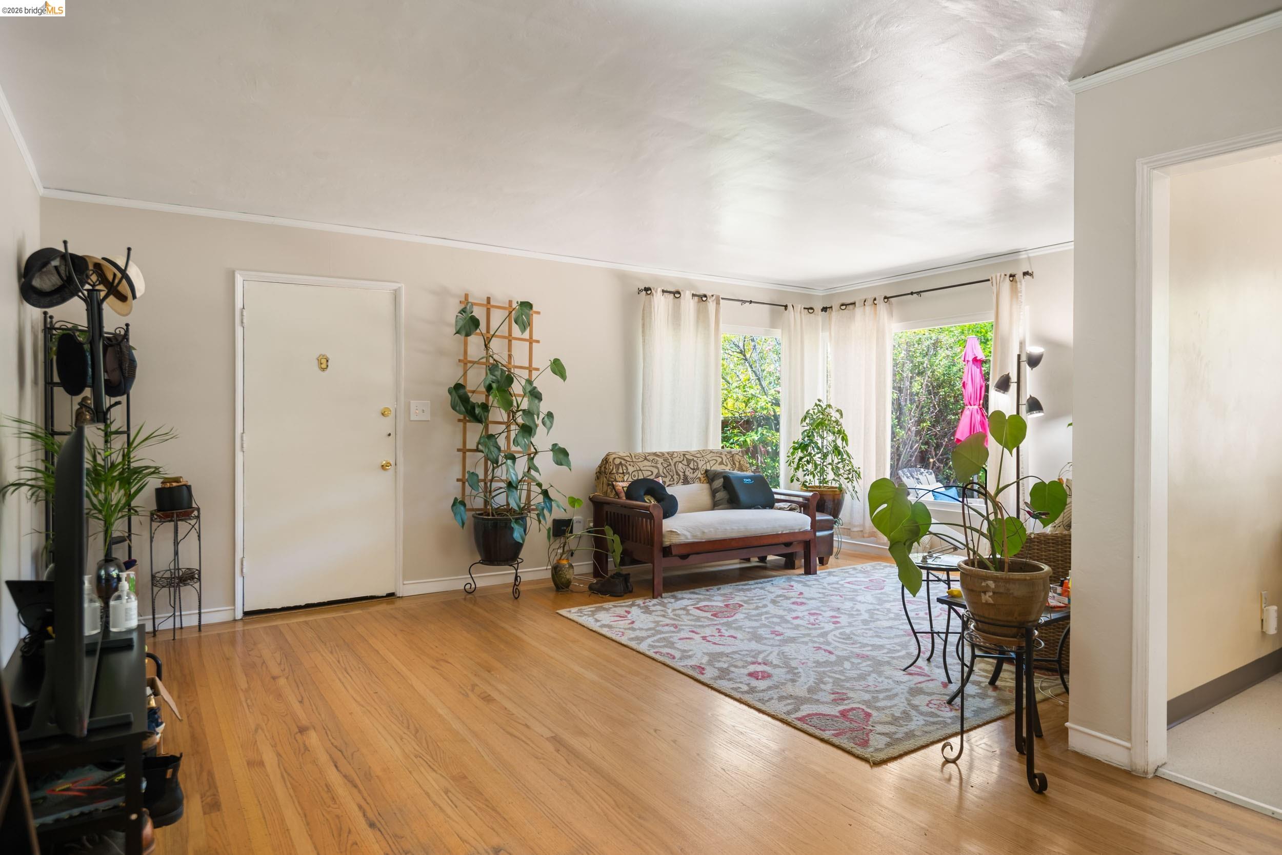 908 Prospect Ave