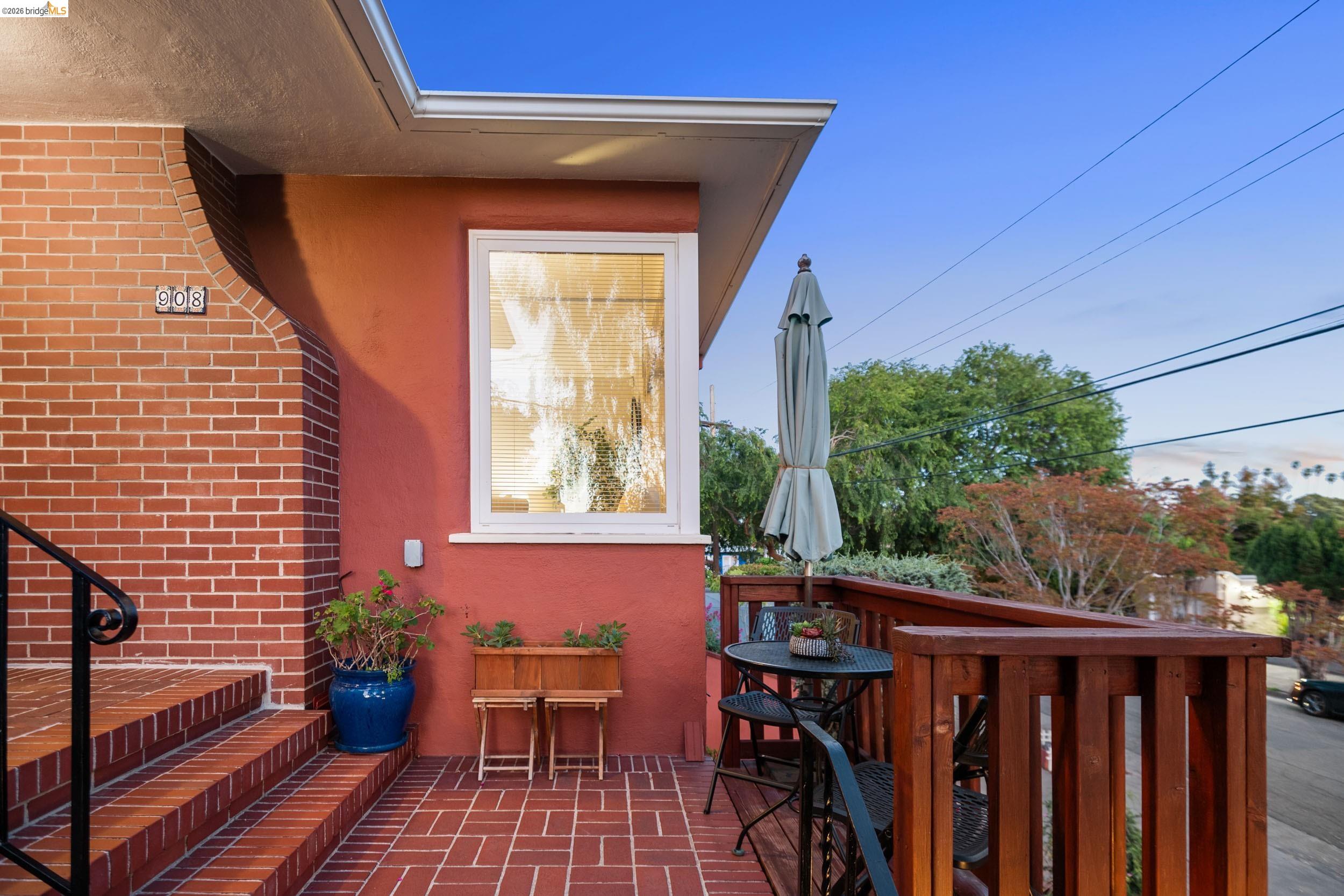 908 Prospect Ave