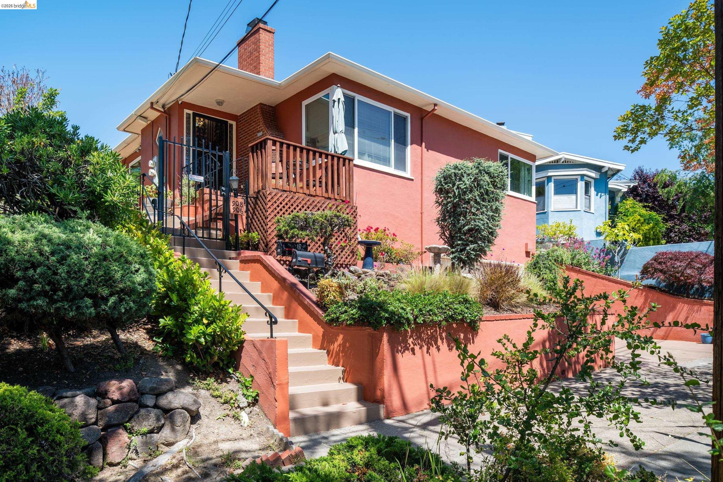 908 Prospect Ave