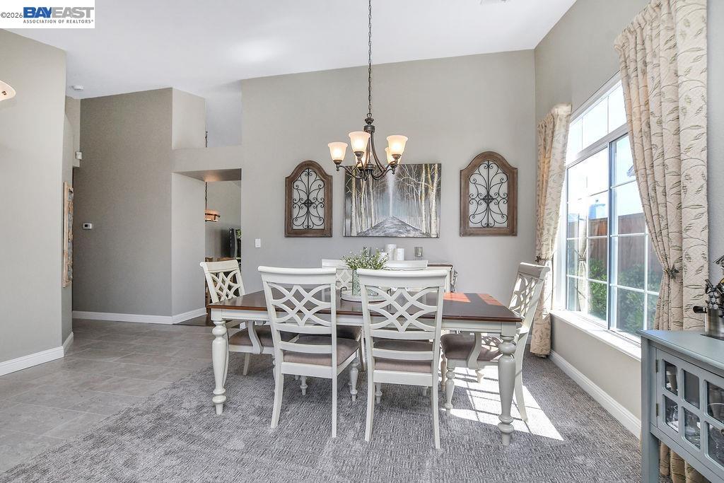 2294 El Monte Dr