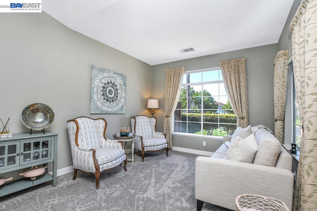 2294 El Monte Dr
