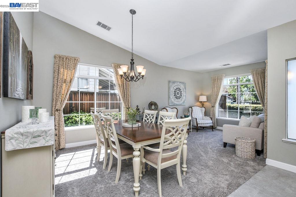 2294 El Monte Dr