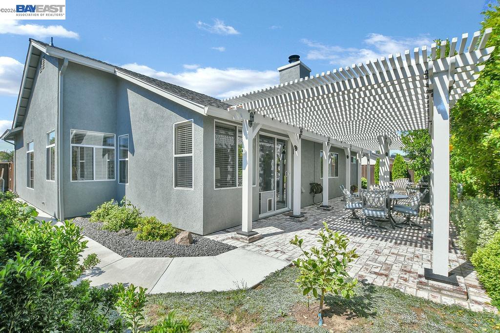 2294 El Monte Dr